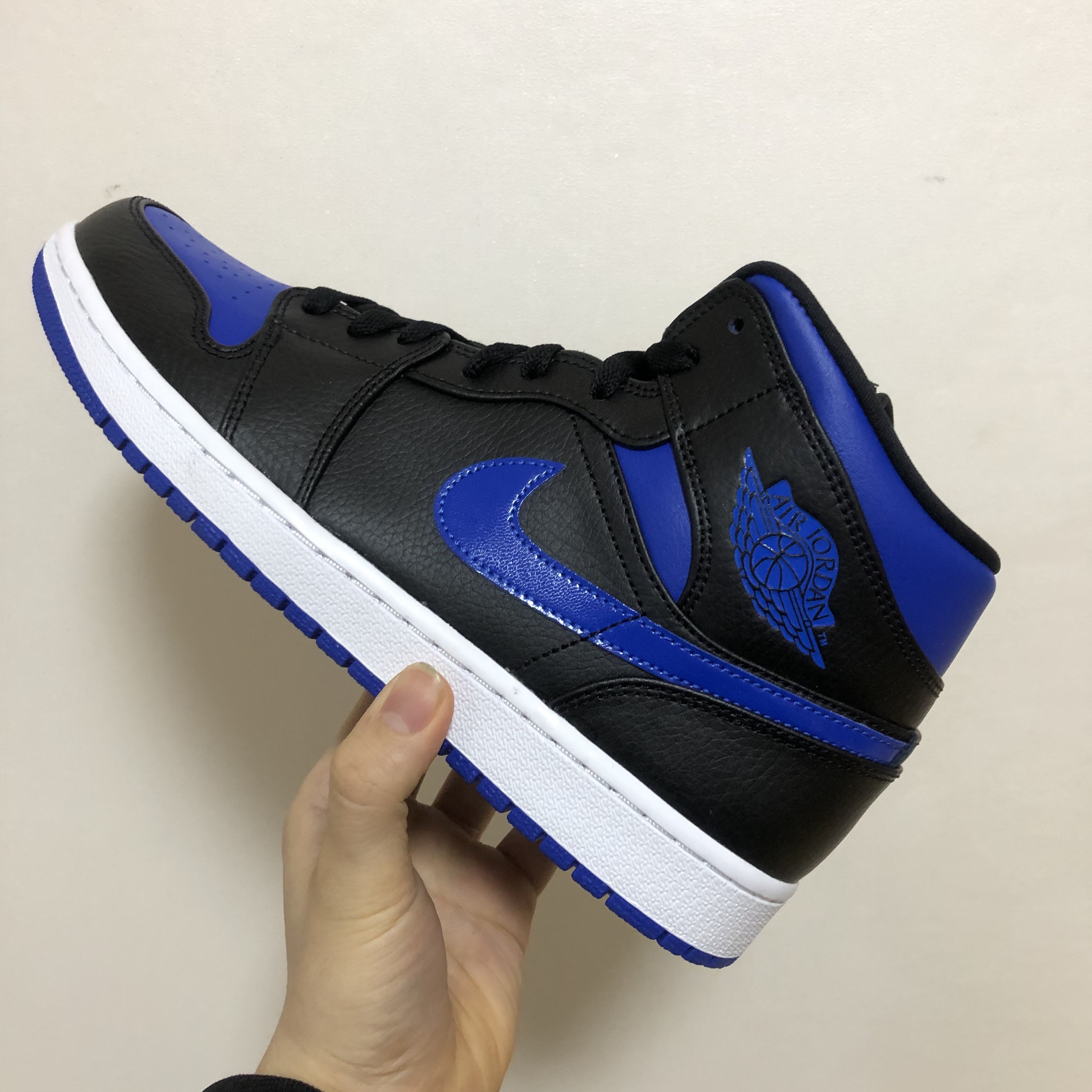 Jordan 1 Mid Royal 2020 착용 스타일