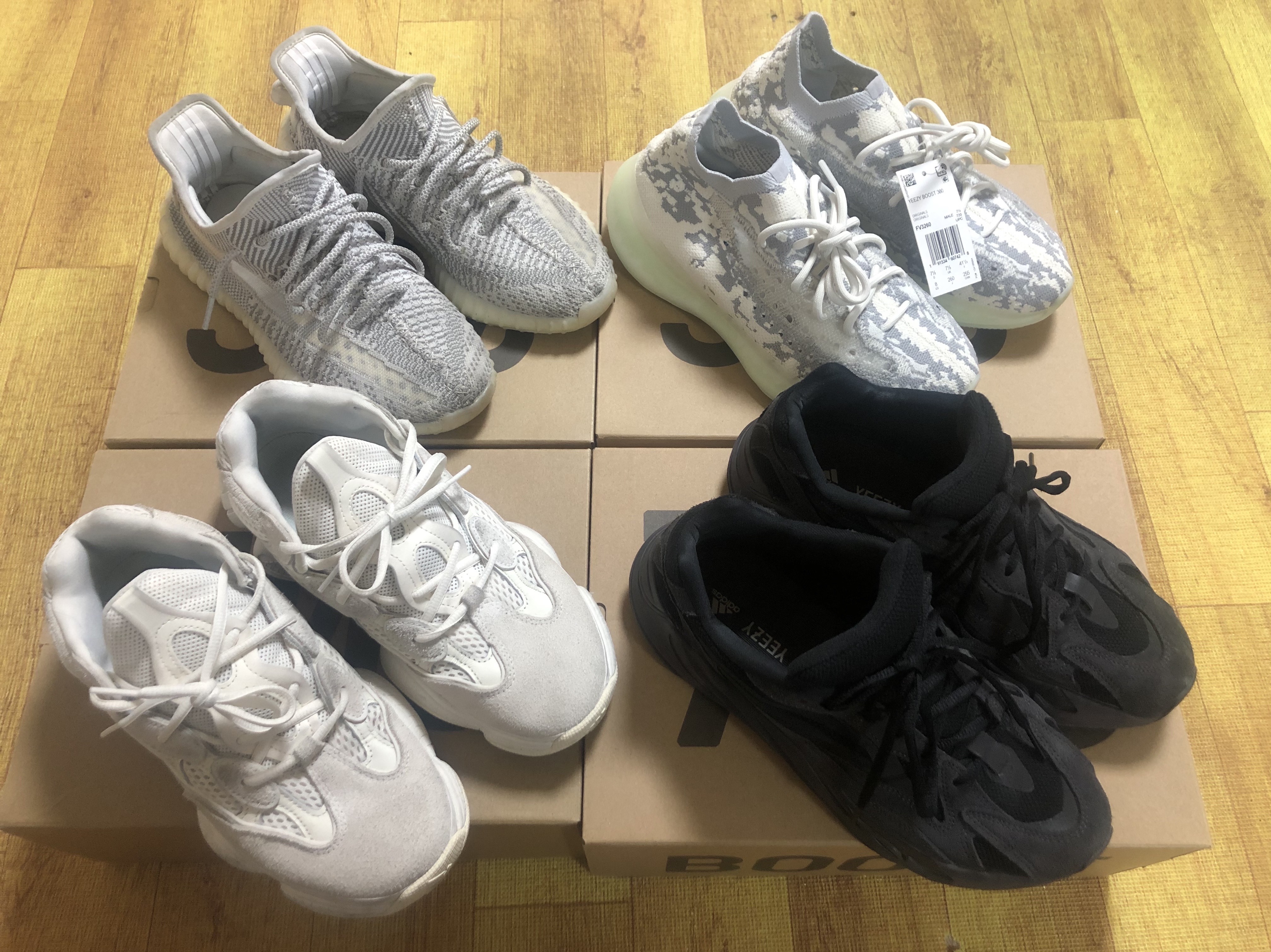 Adidas Yeezy Boost 350 V2 Static - Non-Reflective 2018, Adidas Yeezy 500 Bone White 착용 스타일