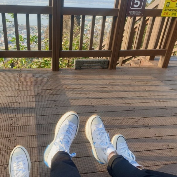 Converse x JW Anderson Run Star Hike Hi White 착용 스타일