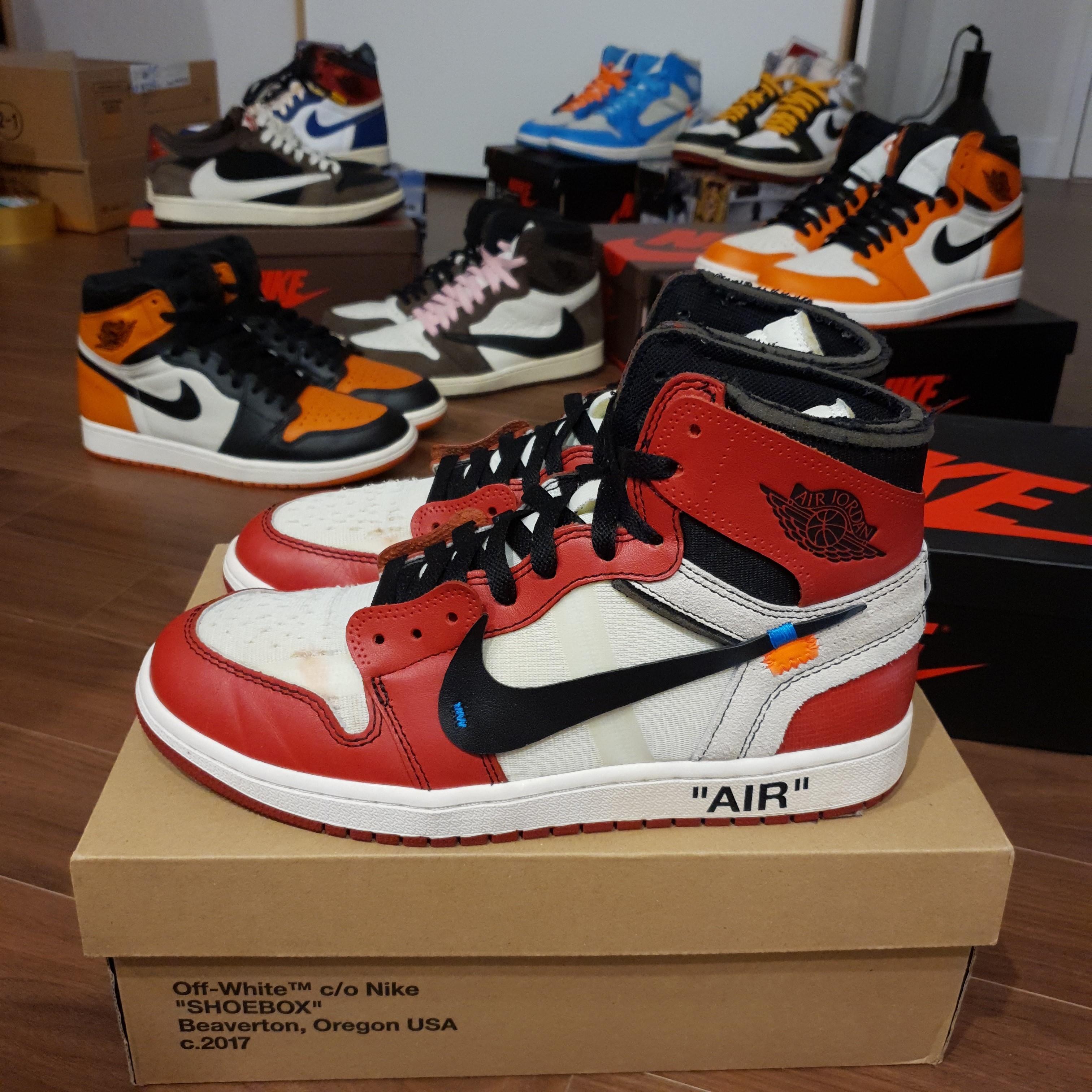 Jordan 1 x Off-White Retro High Chicago The Ten, Jordan 1 Retro High OG Reverse Shattered Backboard 착용 스타일