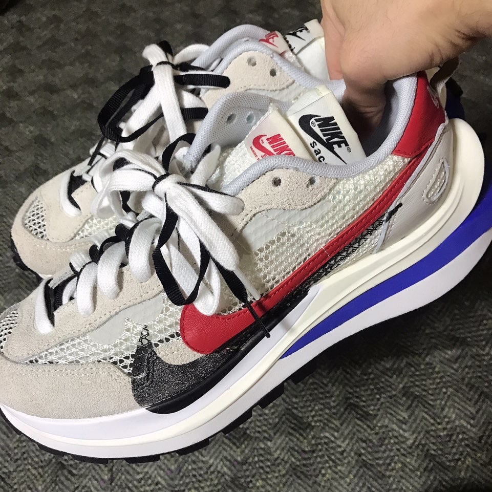 Nike x Sacai VaporWaffle Royal Fuchsia 착용 스타일