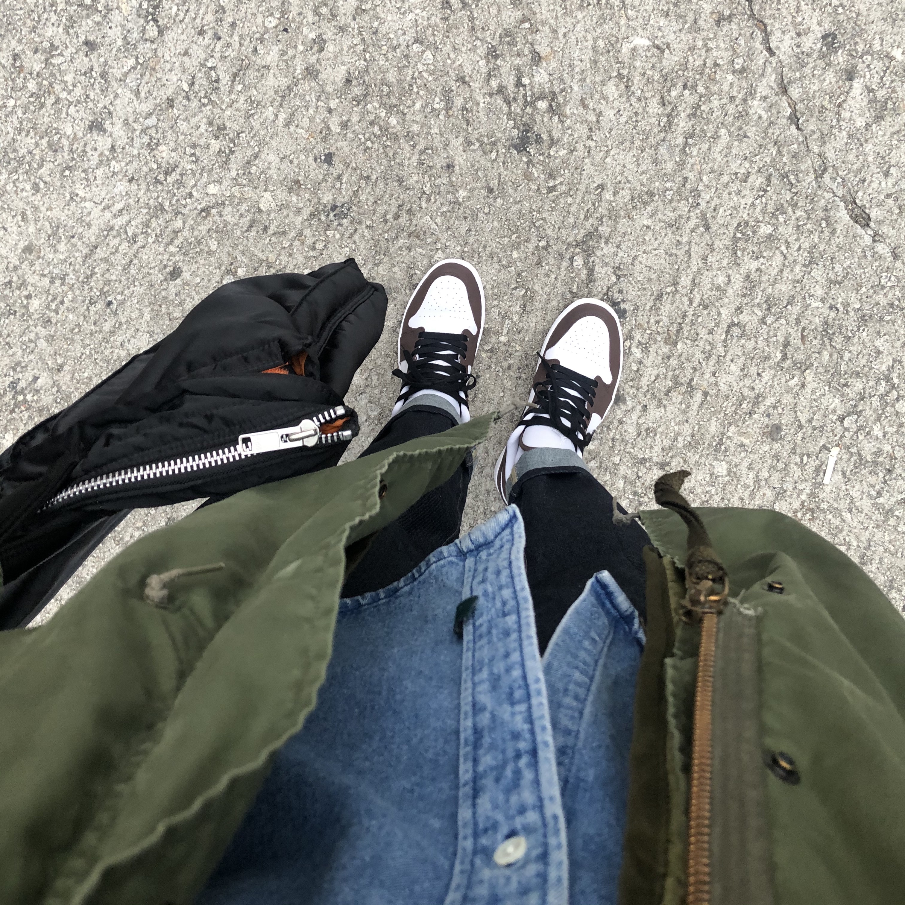 Jordan 1 Low Triple White Tumbled Leather 2020 착용 스타일 - 1