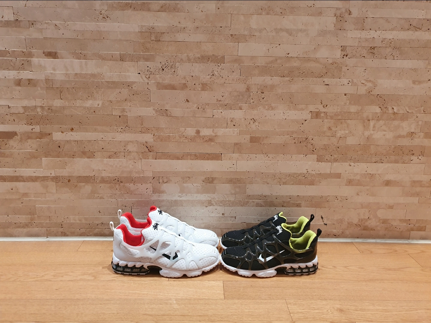 Nike x Stussy Air Zoom Spiridon Kukini White, Nike x Stussy Air Zoom Spiridon Kukini Black 착용 스타일