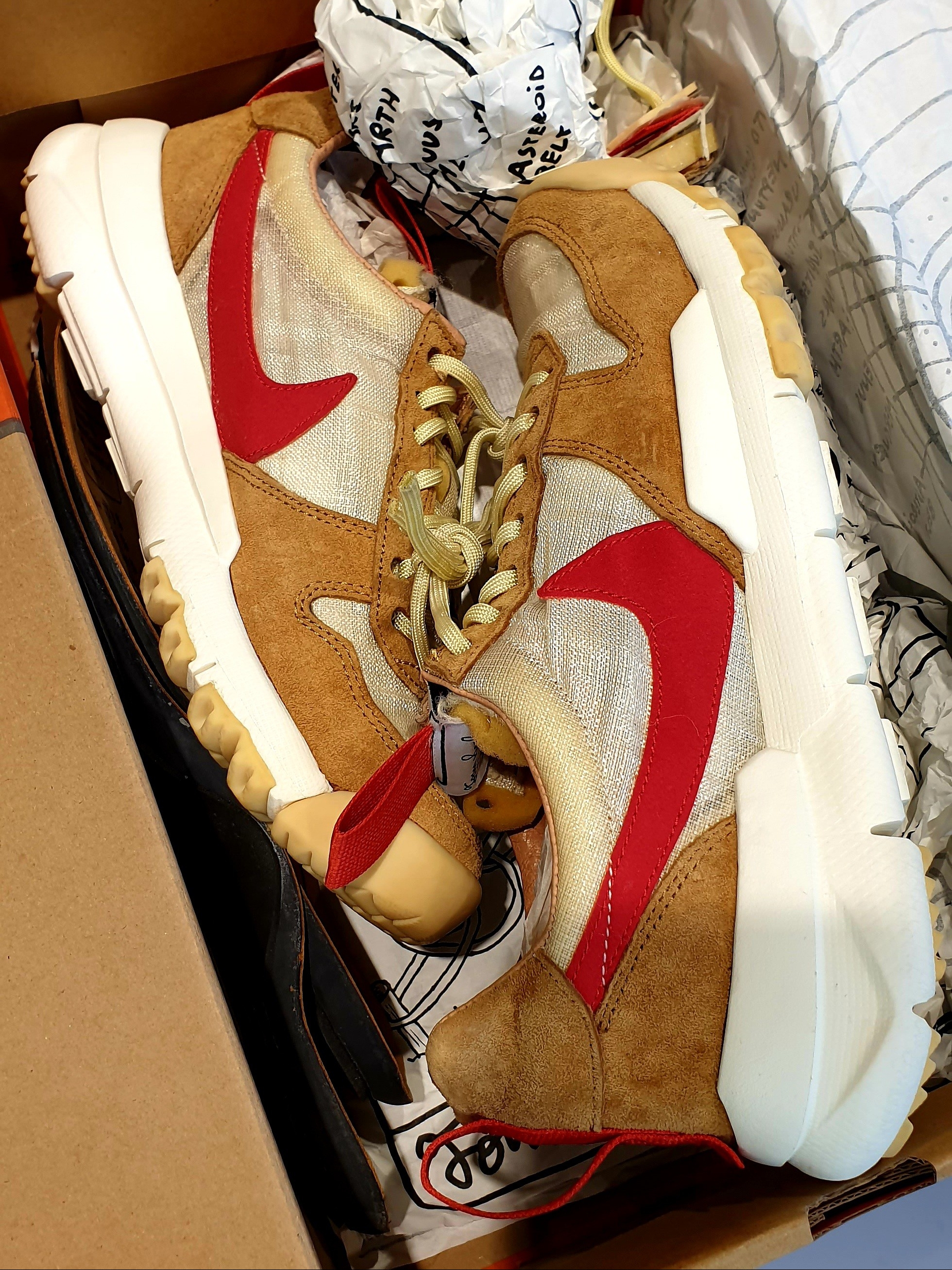 Nike x Tom Sachs Mars Yard Shoe 1.0 Space Camp 착용 스타일