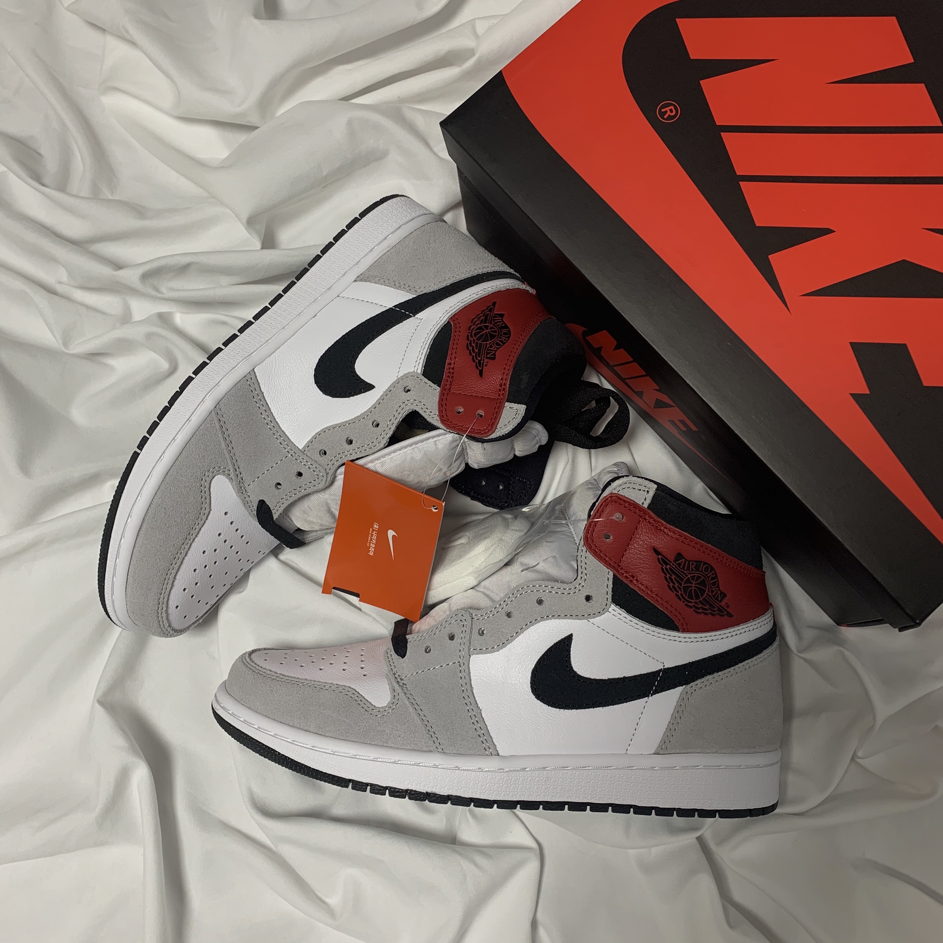 Jordan 1 Retro High OG Light Smoke Grey 착용 스타일