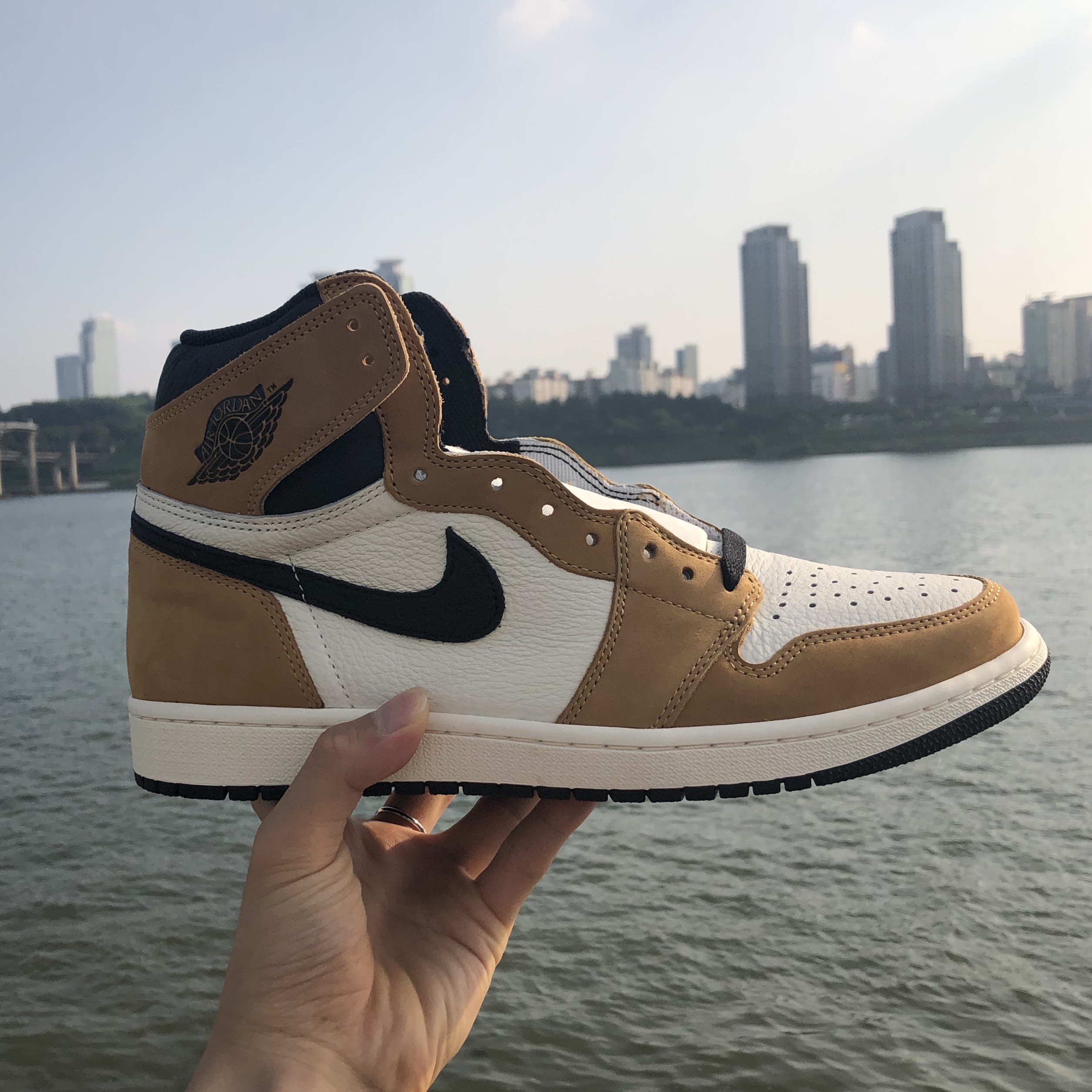 Jordan 1 Retro High Rookie of the Year 착용 스타일