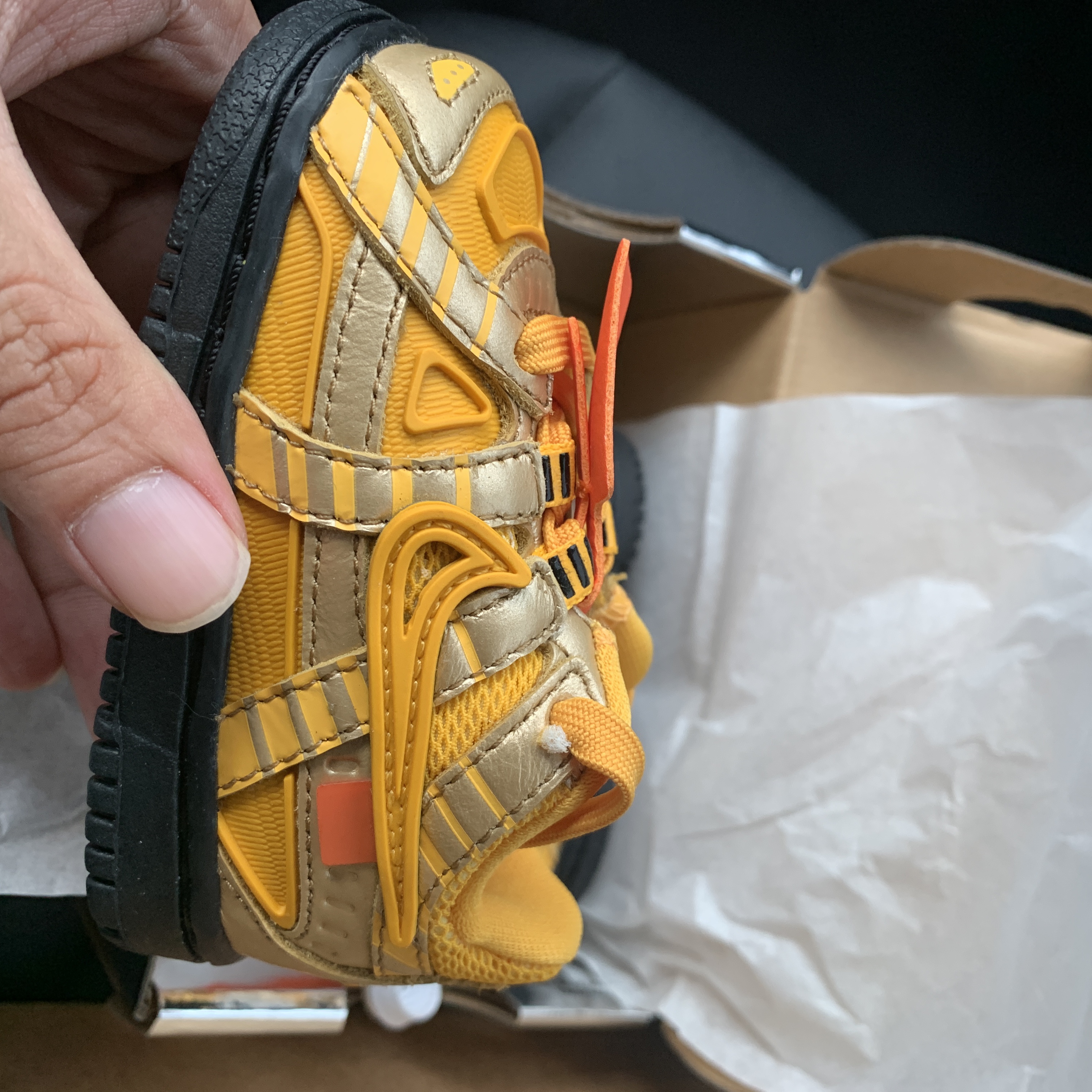 (TD) Nike x Off-White Air Rubber Dunk University Gold 착용 스타일