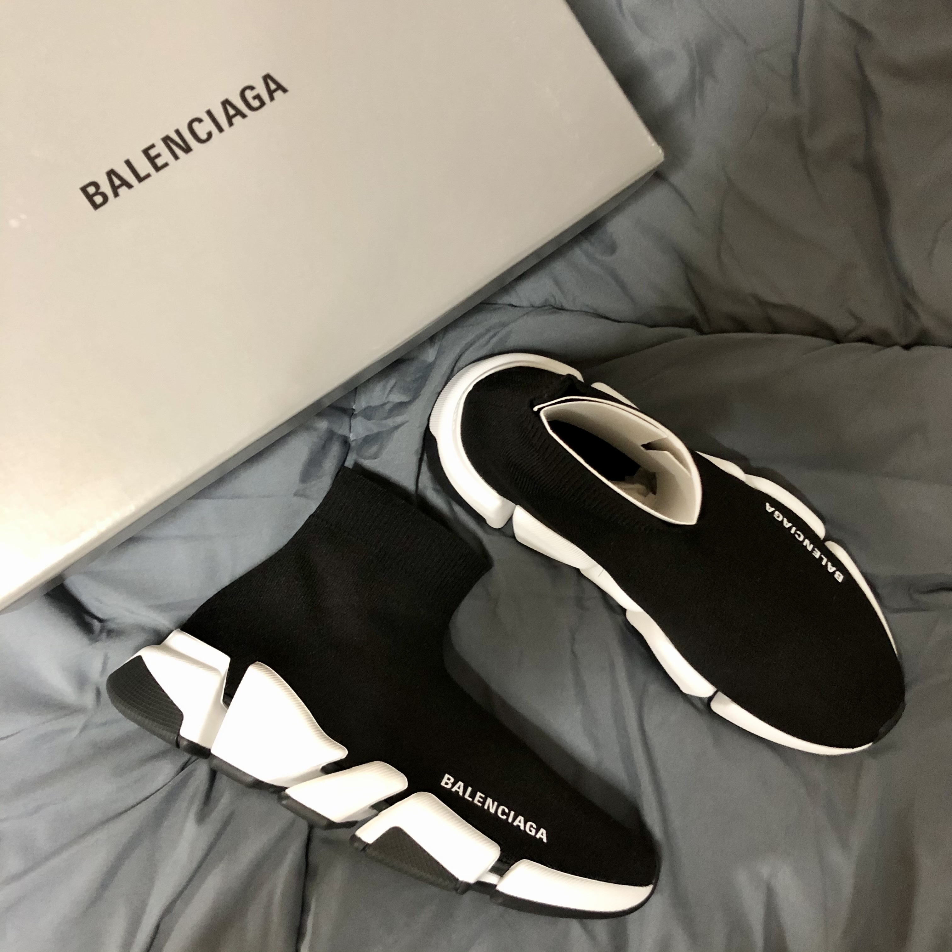 Balenciaga Speed 2.0 Trainer Black Knit White Sole 2020 착용 스타일