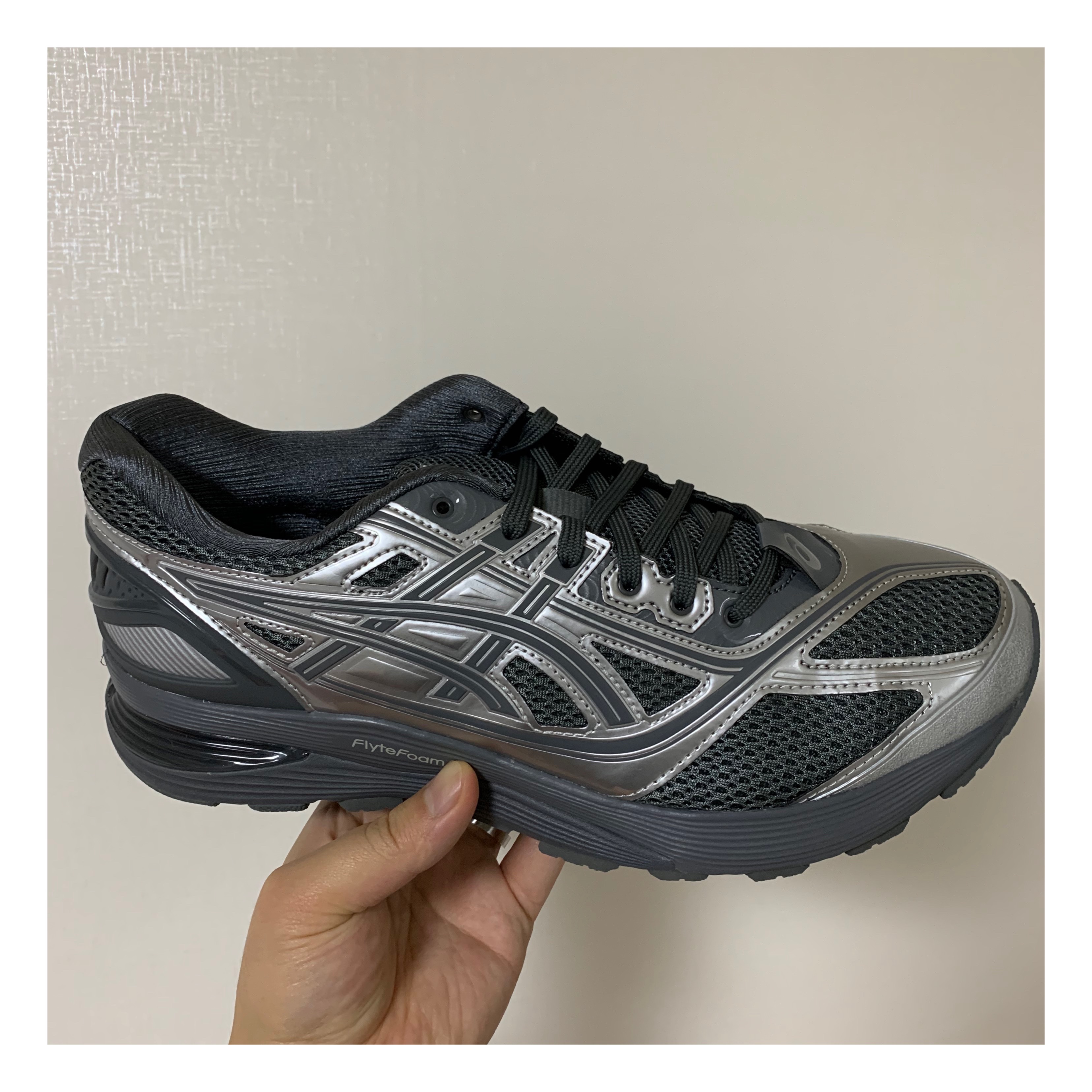 Asics x Kiko Kostadinov Gel-Korika Grey 착용 스타일