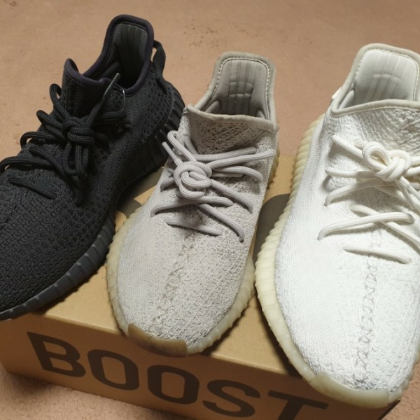 Adidas Yeezy Boost 350 V2 Cream/Triple White, Adidas Yeezy Boost 350 V2 Sesame 2018 착용 스타일