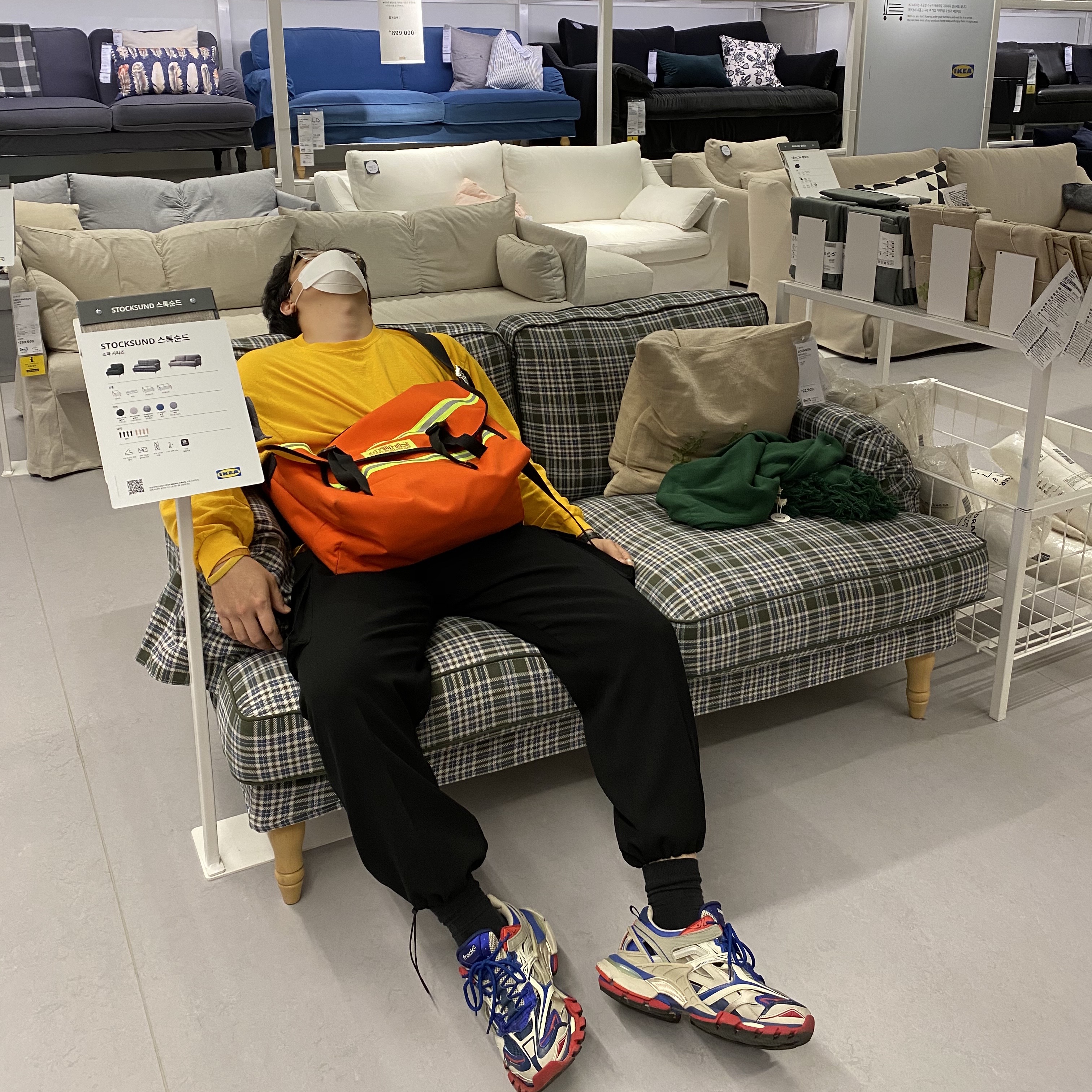Balenciaga Track.2 Sneakers Blue Red 2019 착용 스타일
