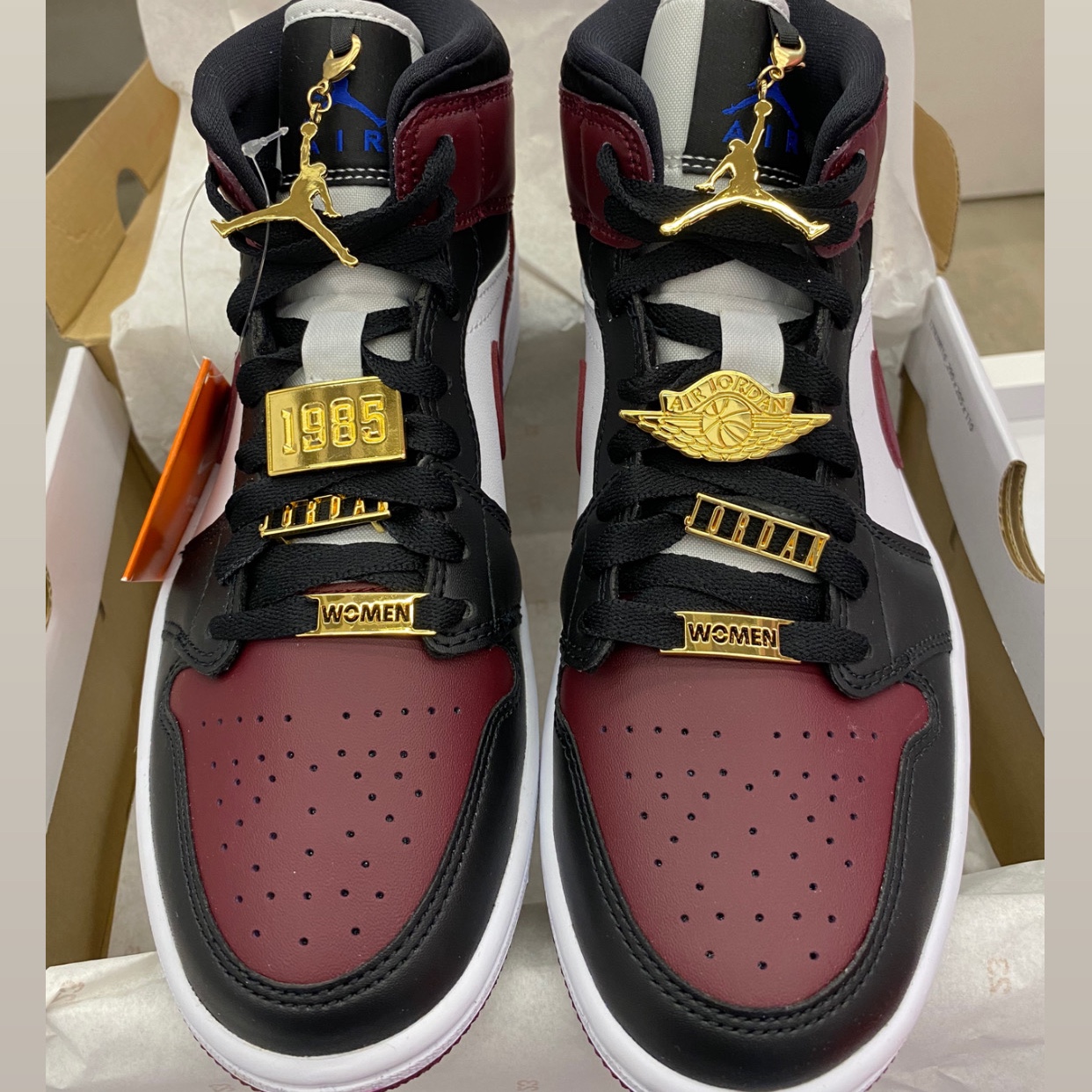 (W) Jordan 1 Mid SE Dark Beetroot 착용 스타일