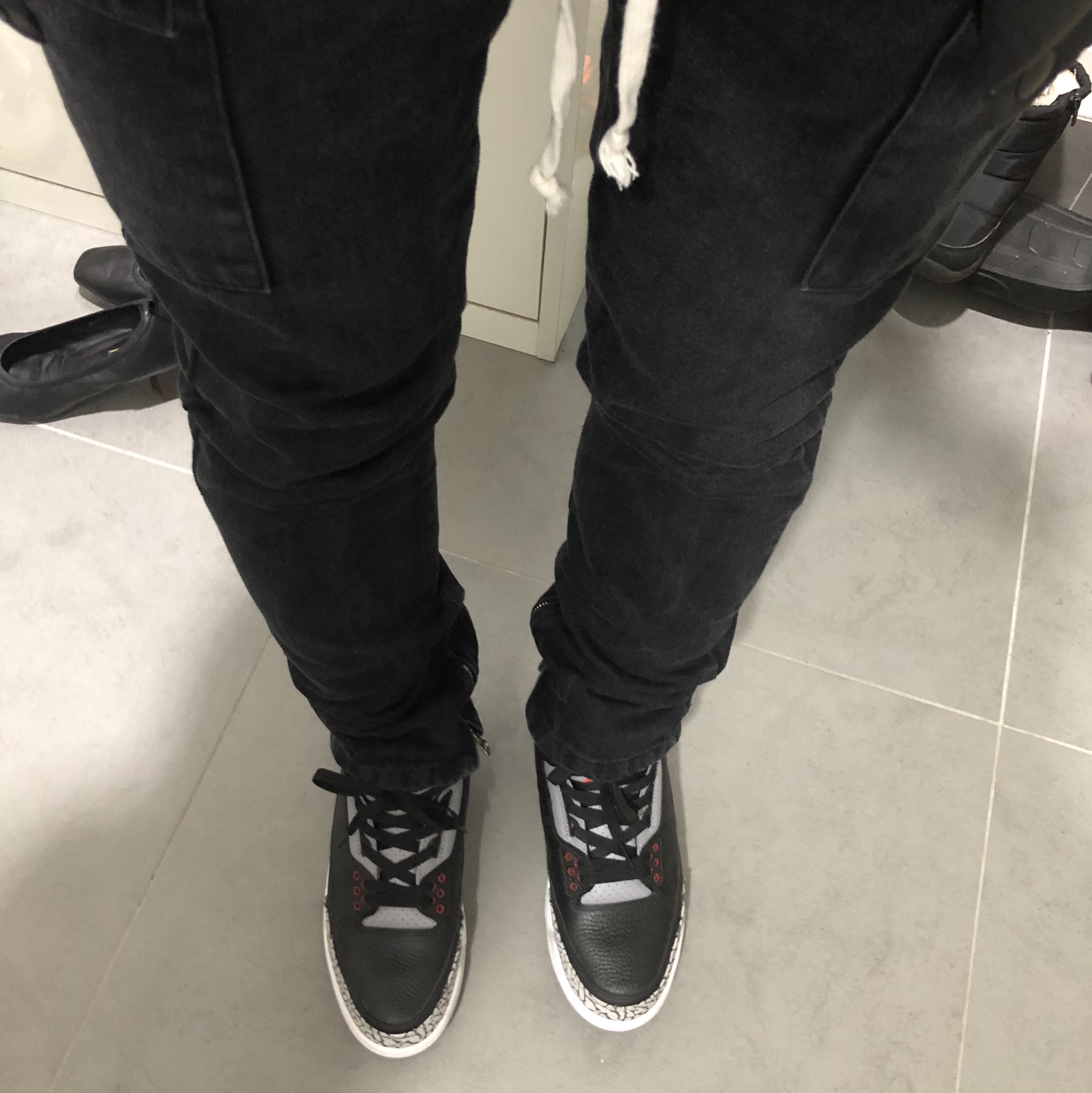 Jordan 3 Retro OG Black Cement 2018 착용 스타일 - 2