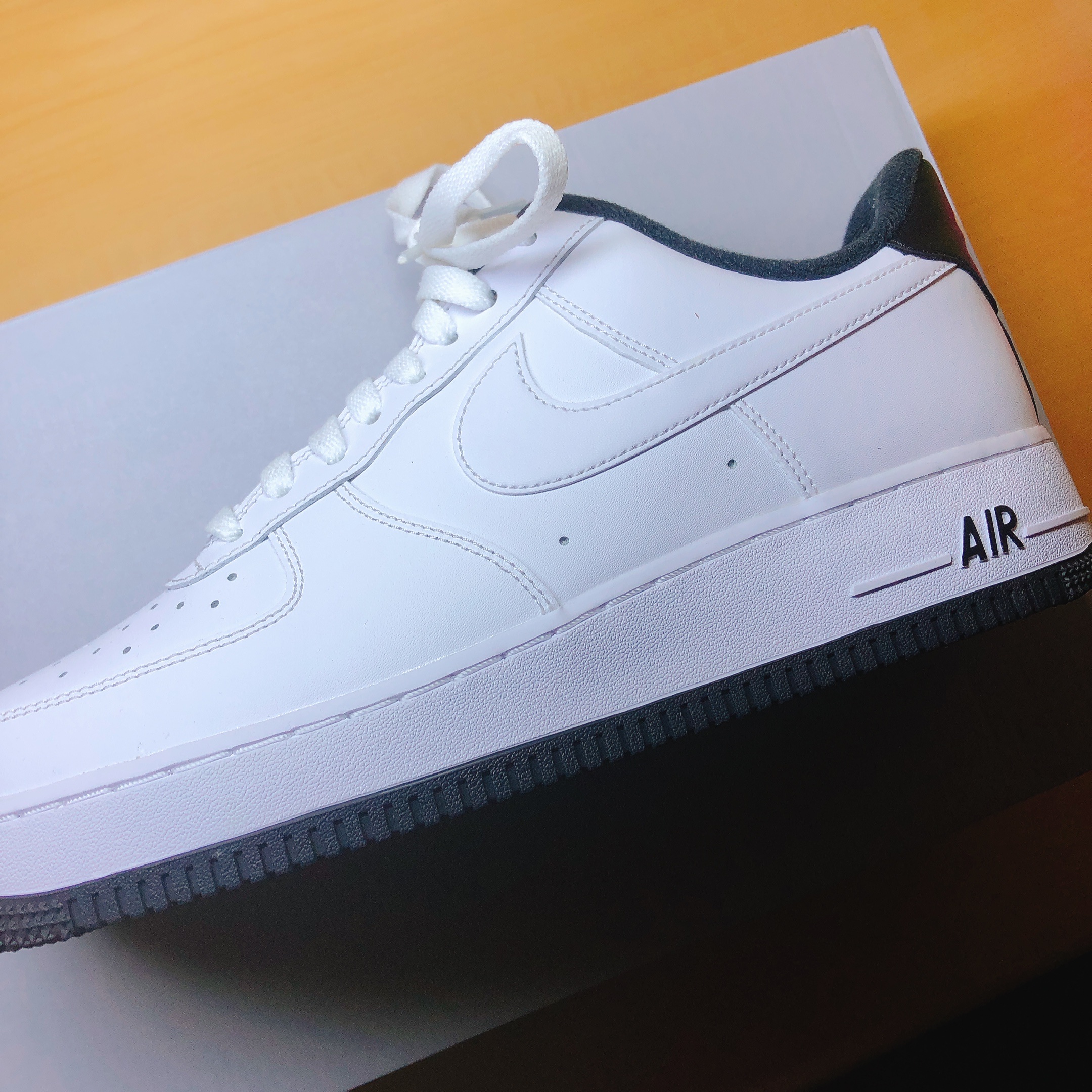 Nike Air Force 1 '07 Craft White & Obsidian 착용 스타일