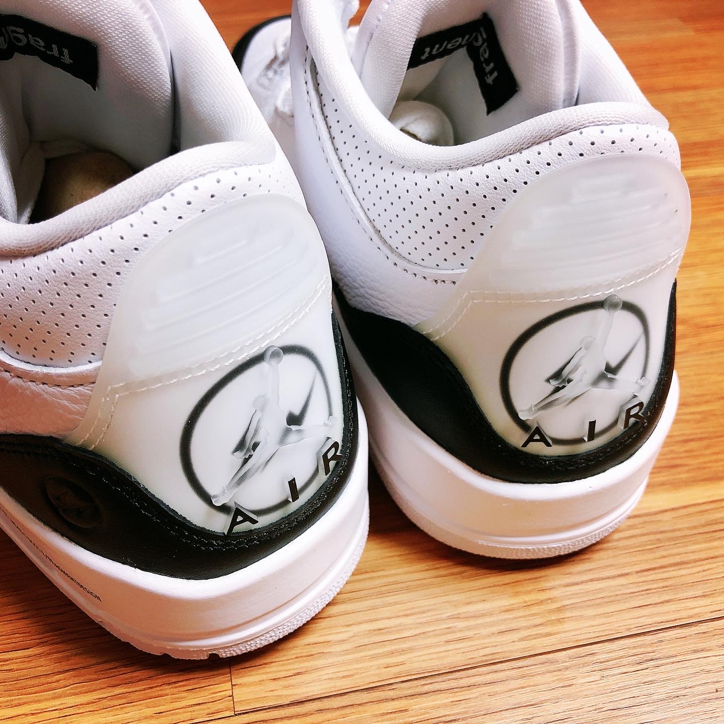 Jordan 3 x Fragment Retro SP White Black 착용 스타일 - 3