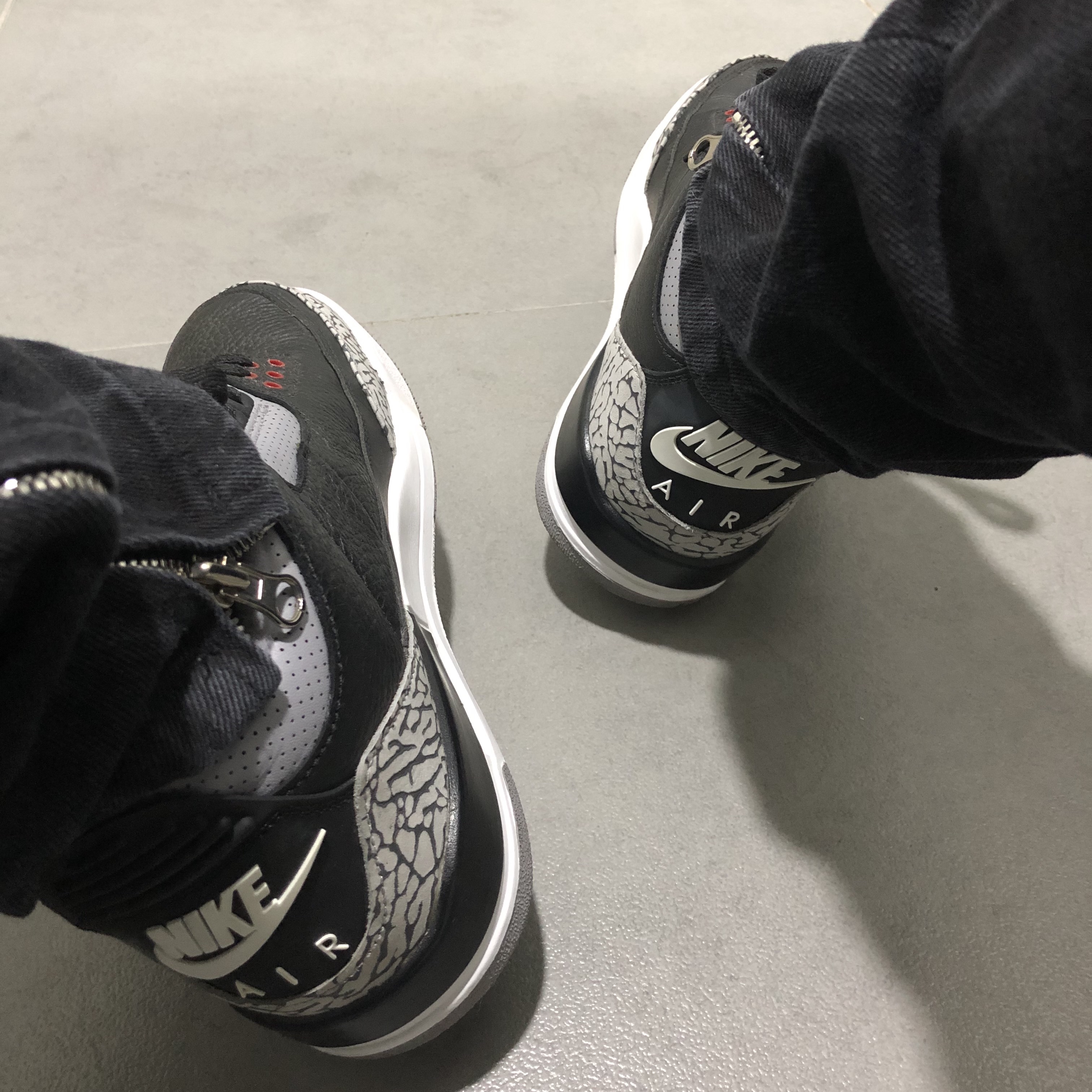 Jordan 3 Retro OG Black Cement 2018 착용 스타일 - 3