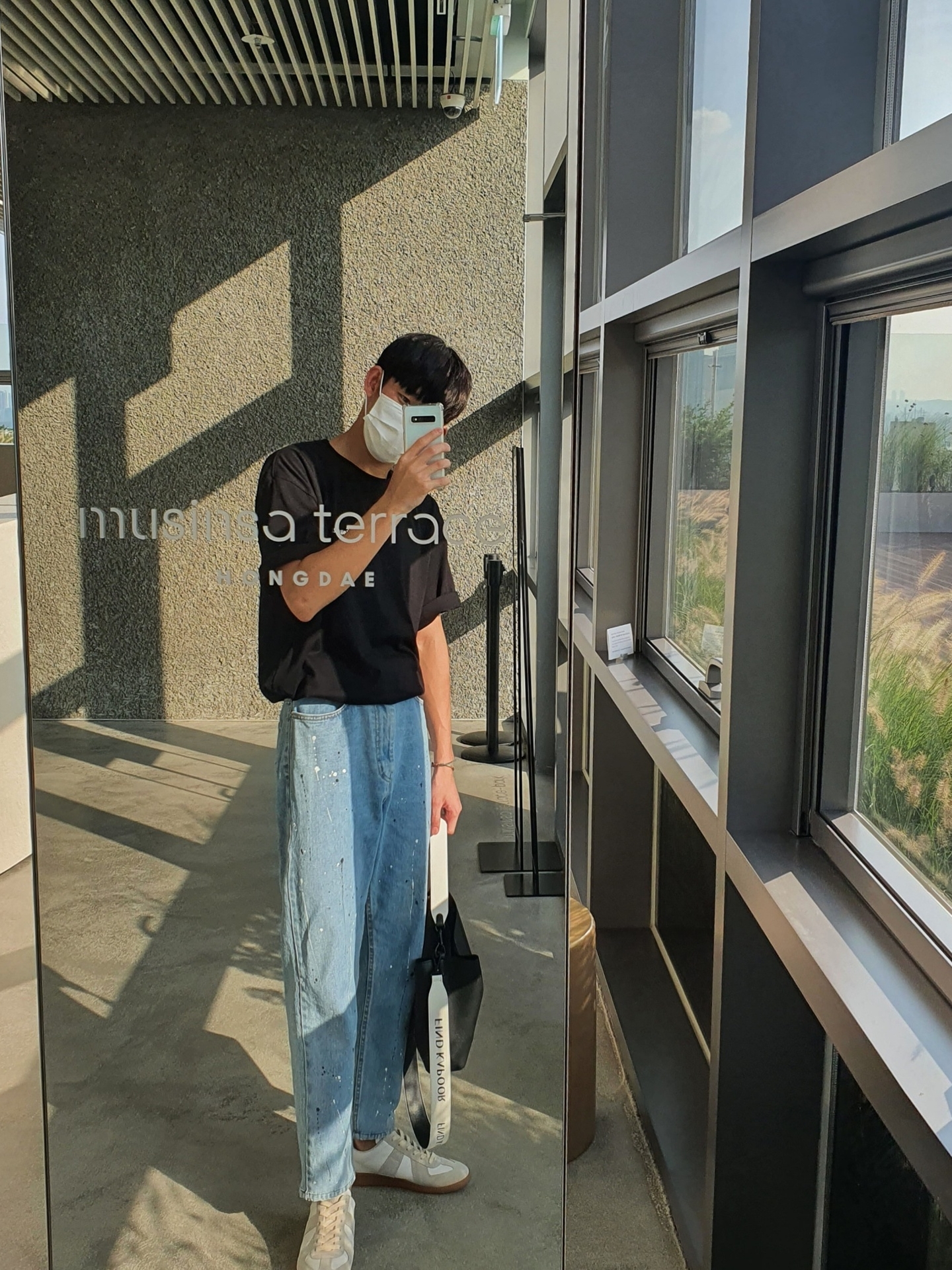 Maison Margiela Calfskin Replica Sneakers 착용 스타일