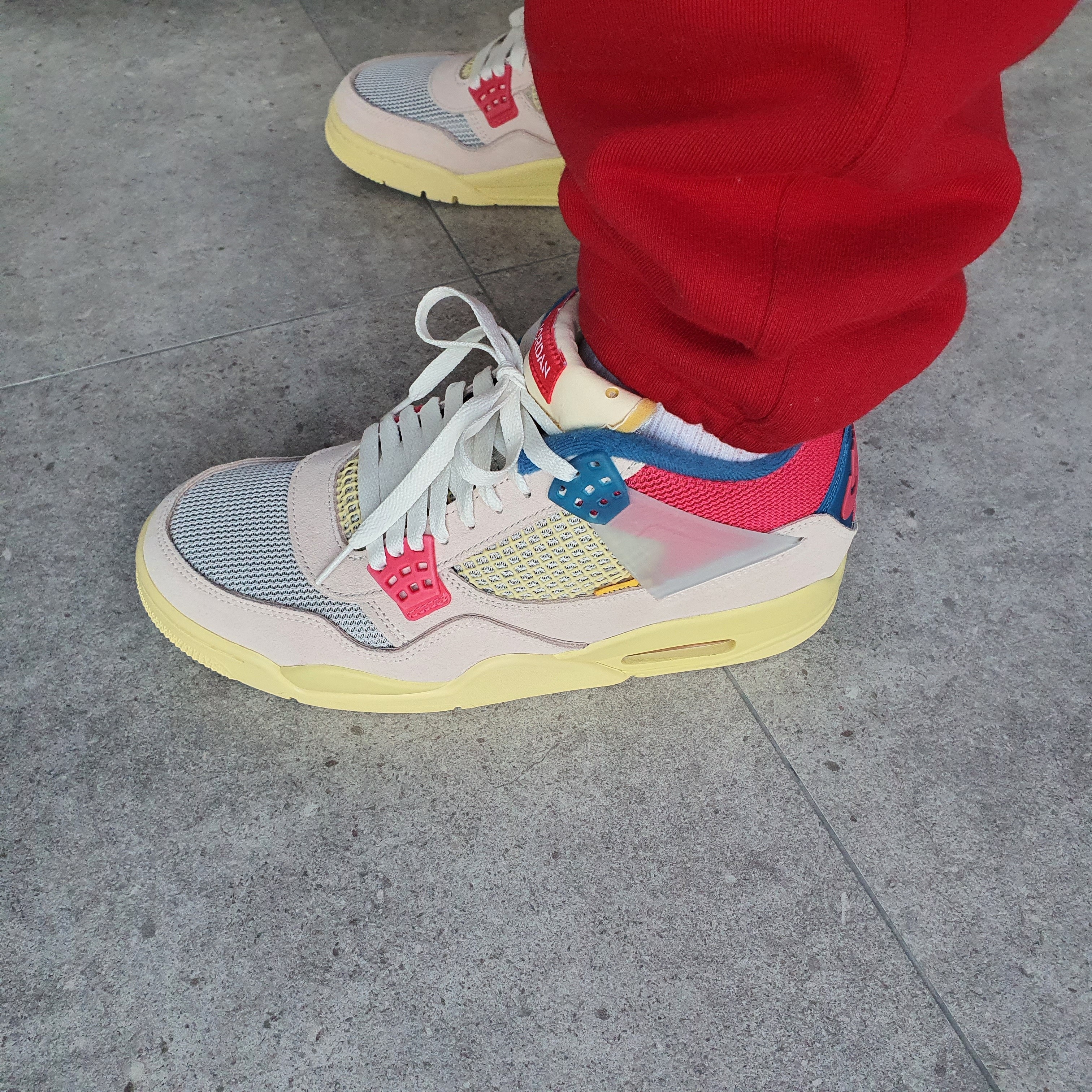 Jordan 4 x Union Retro Guava Ice 착용 스타일 - 2