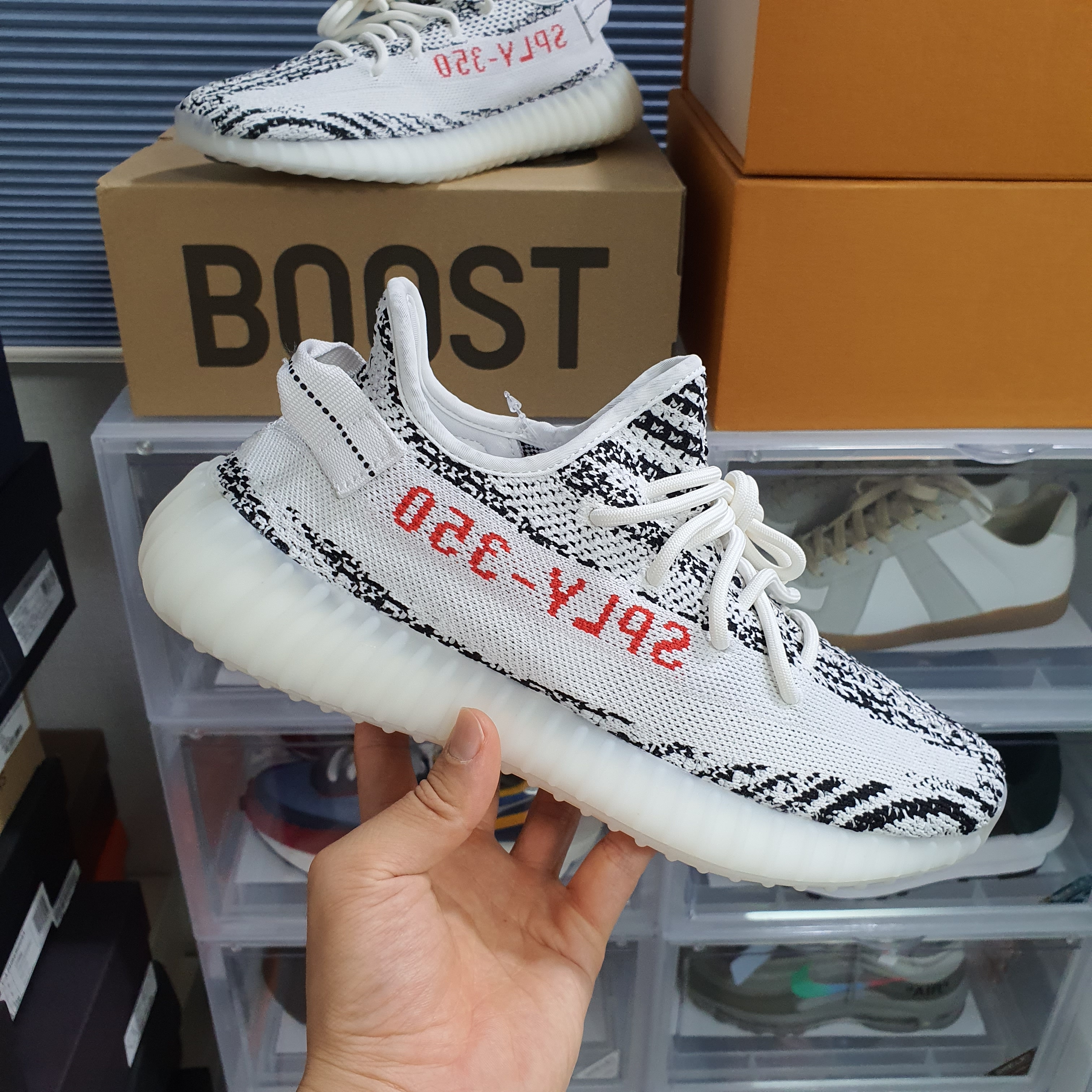 Adidas Yeezy Boost 350 V2 Zebra 2017/2019/2020 착용 스타일