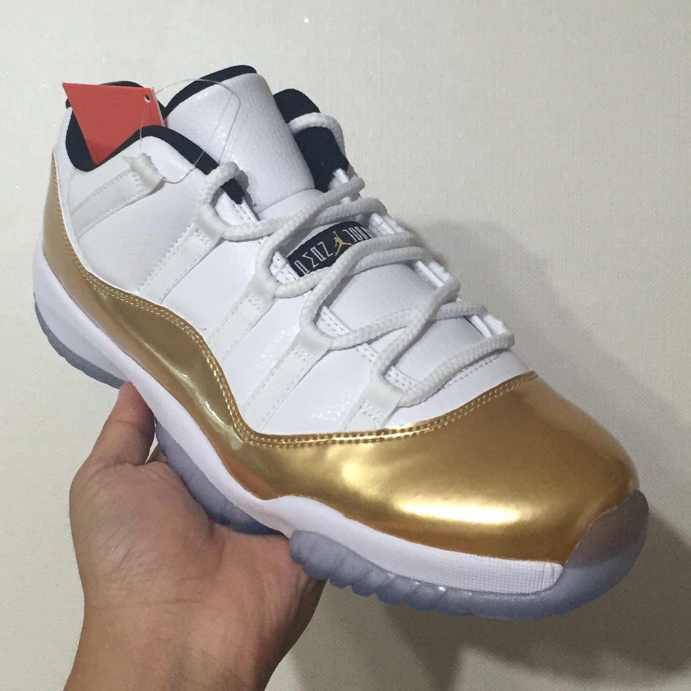 Jordan 11 Retro Low Closing Ceremony 착용 스타일