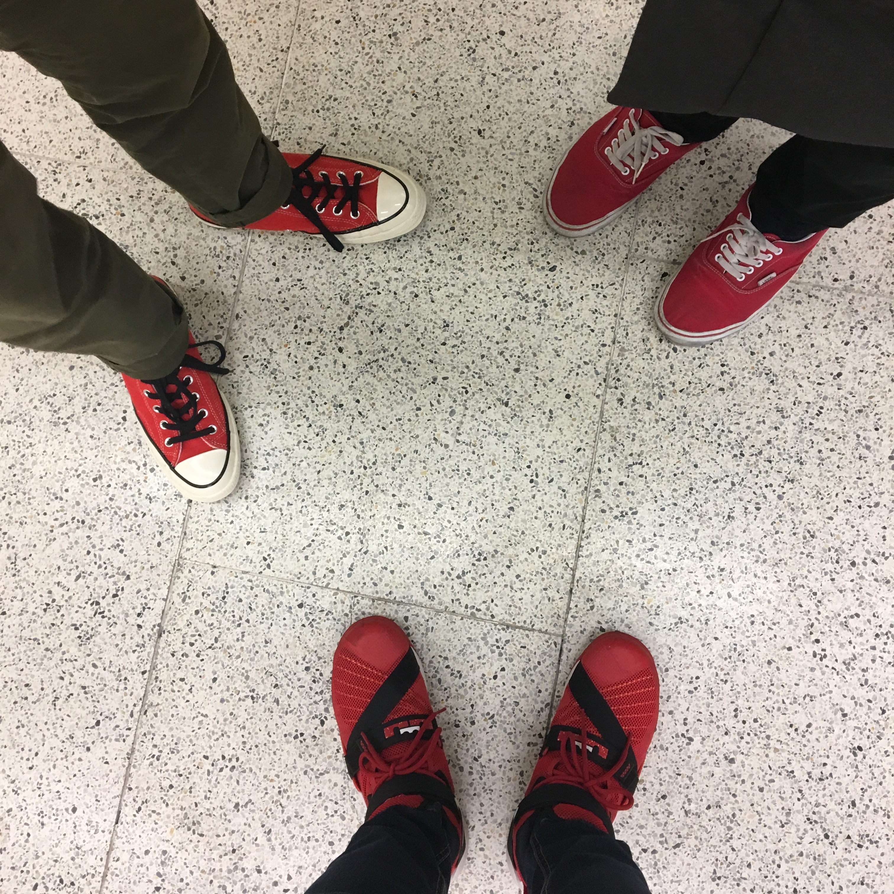 Vans Vault OG Authentic LX Chili Pepper Red 착용 스타일