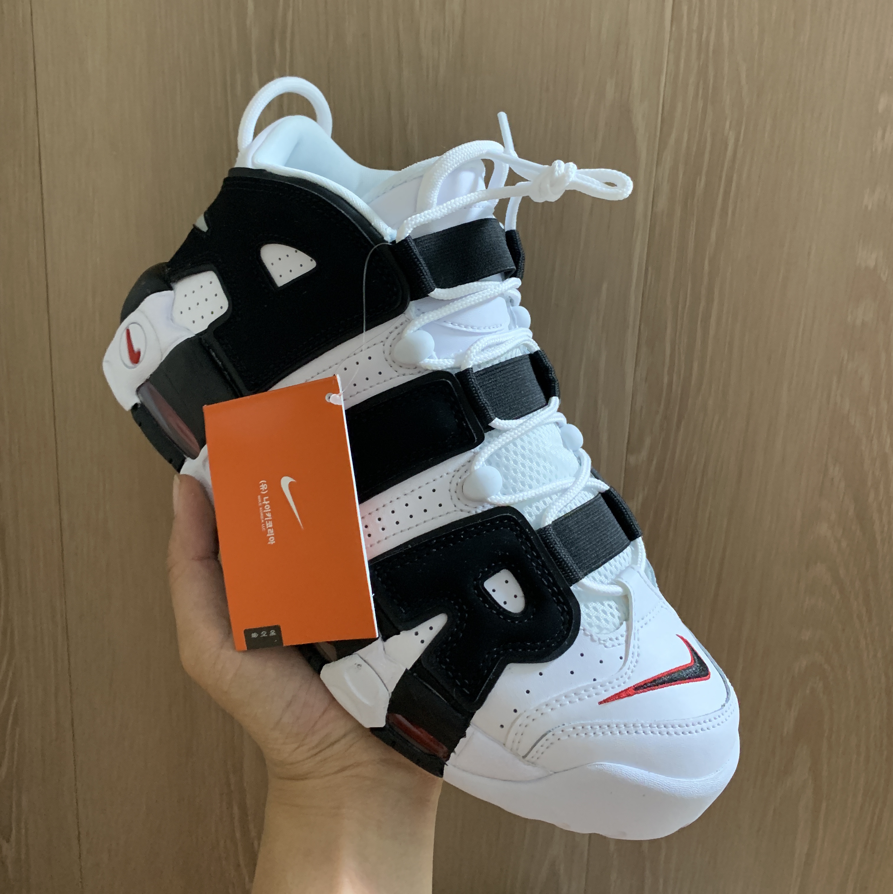 Nike Air More Uptempo Scottie Pippen 착용 스타일
