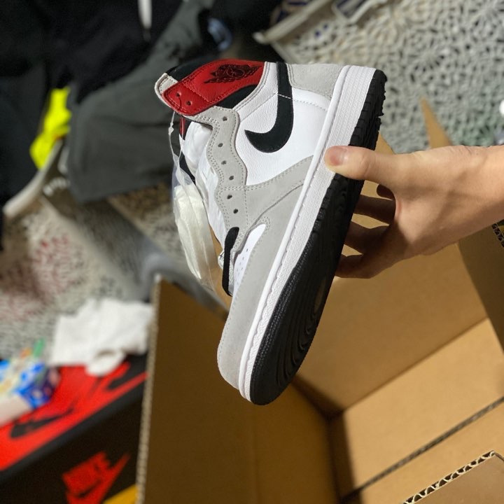 Jordan 1 Retro High OG Court Purple 2020, Jordan 1 Retro High OG Light Smoke Grey 착용 스타일 - 3