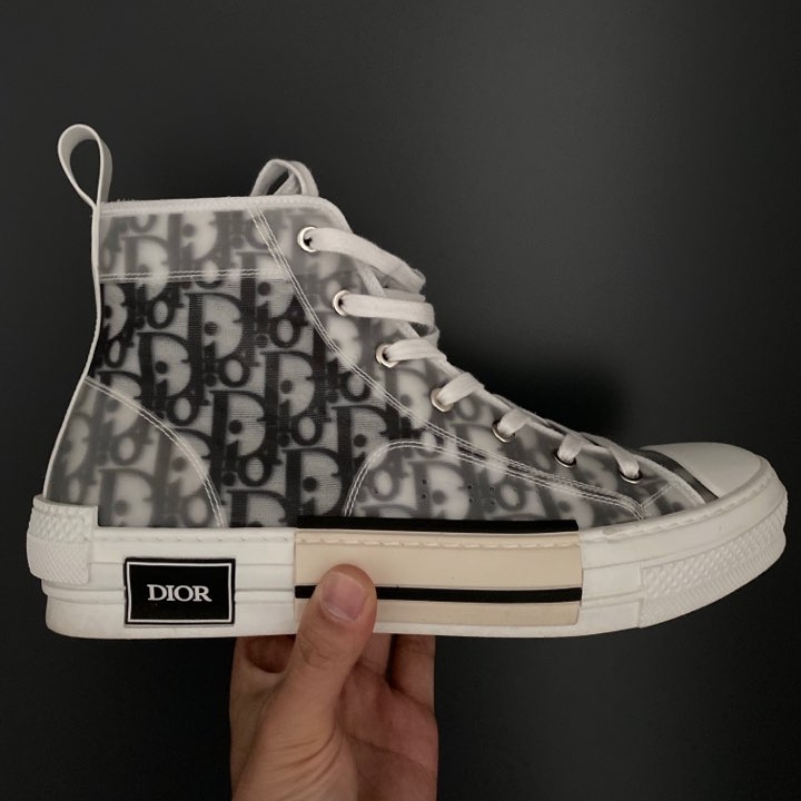 Dior B23 High Dior Oblique White & Black 착용 스타일