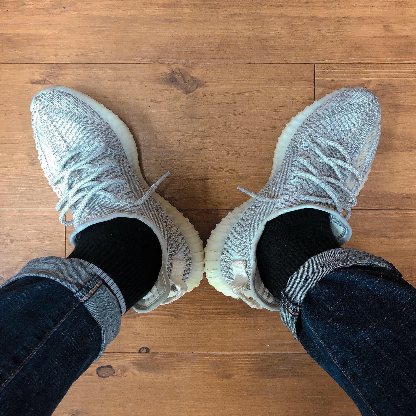 Adidas Yeezy Boost 350 V2 Static - Non-Reflective 2018 착용 스타일