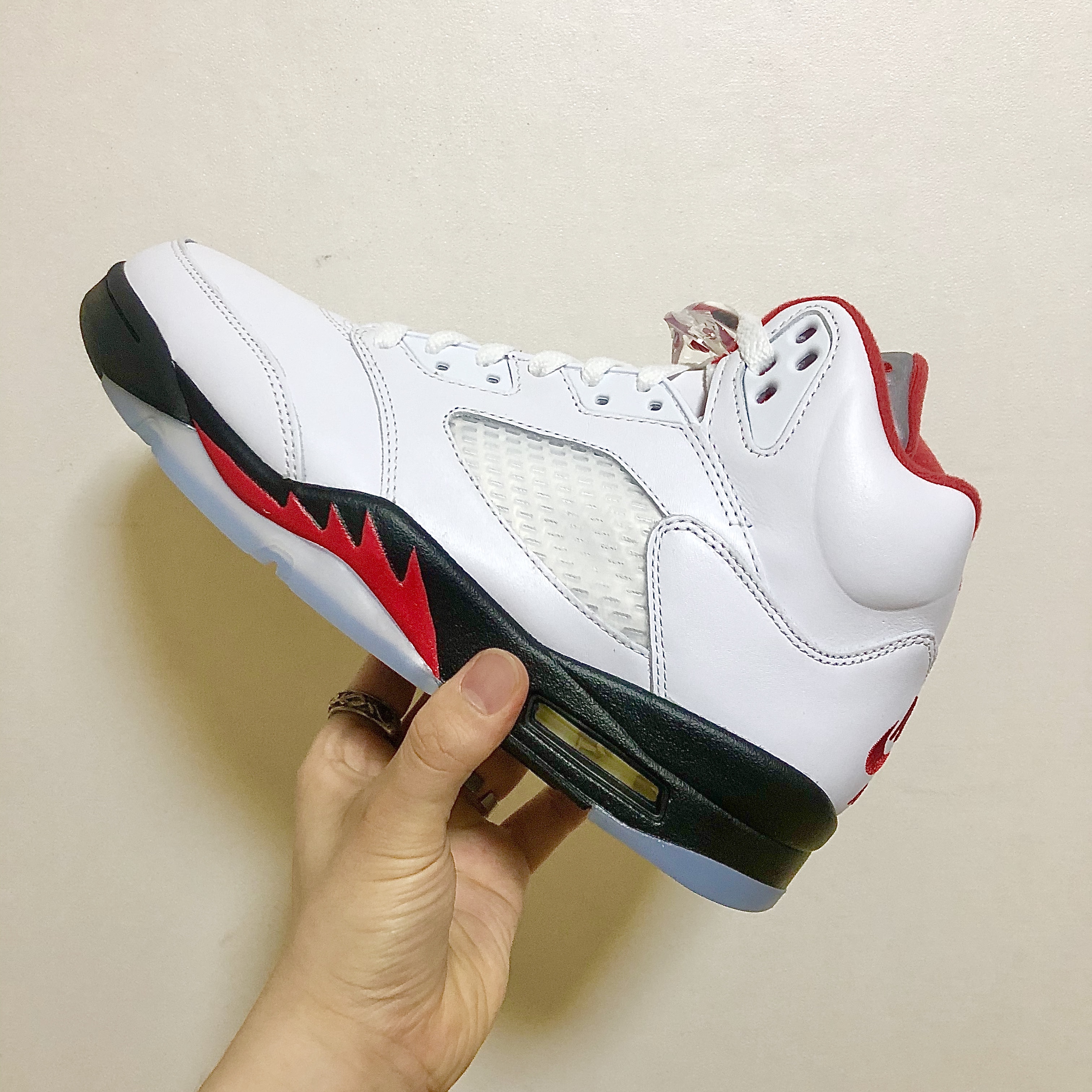 Jordan 5 Retro Low Fire Red 착용 스타일