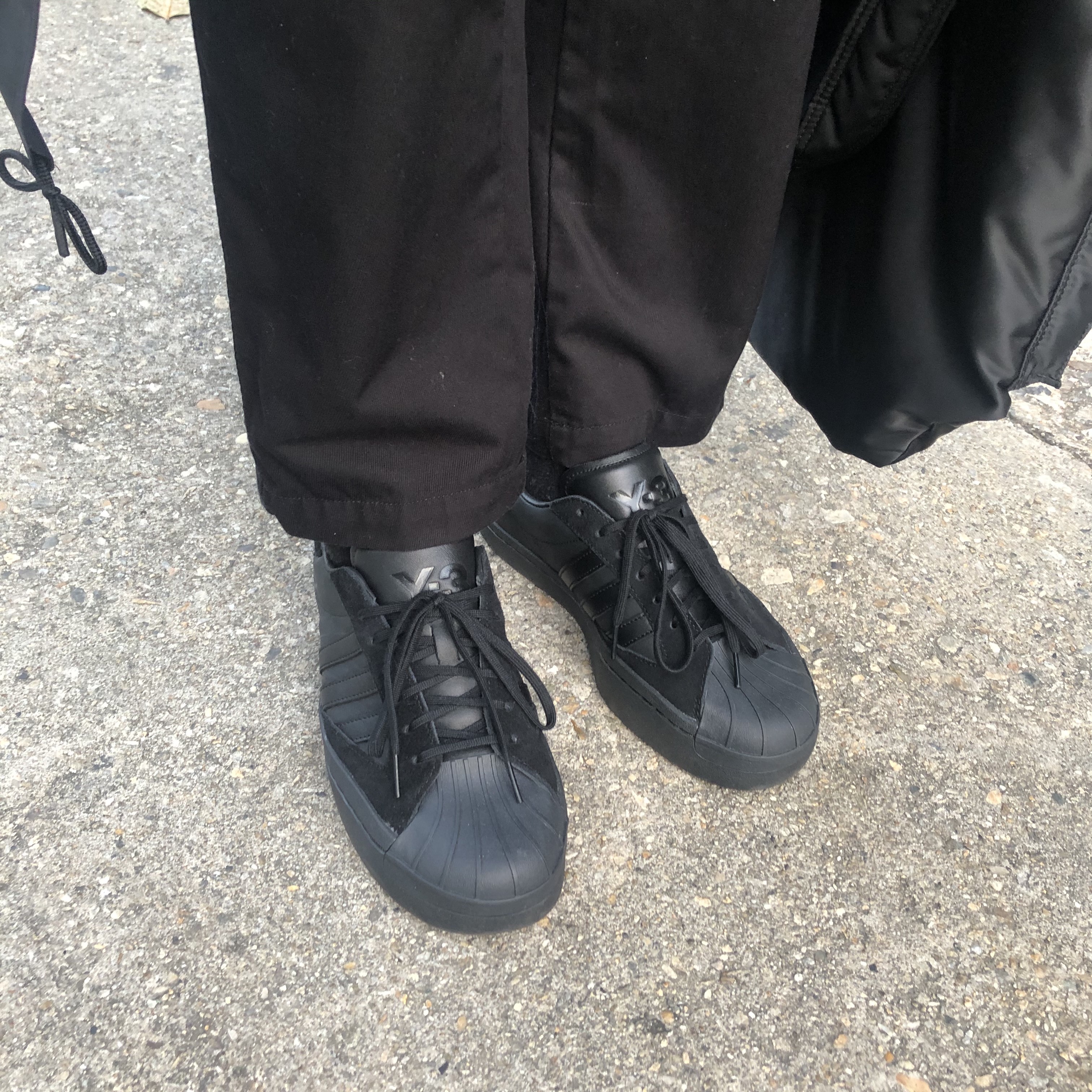 Y-3 Hicho White Black Red 착용 스타일 - 2