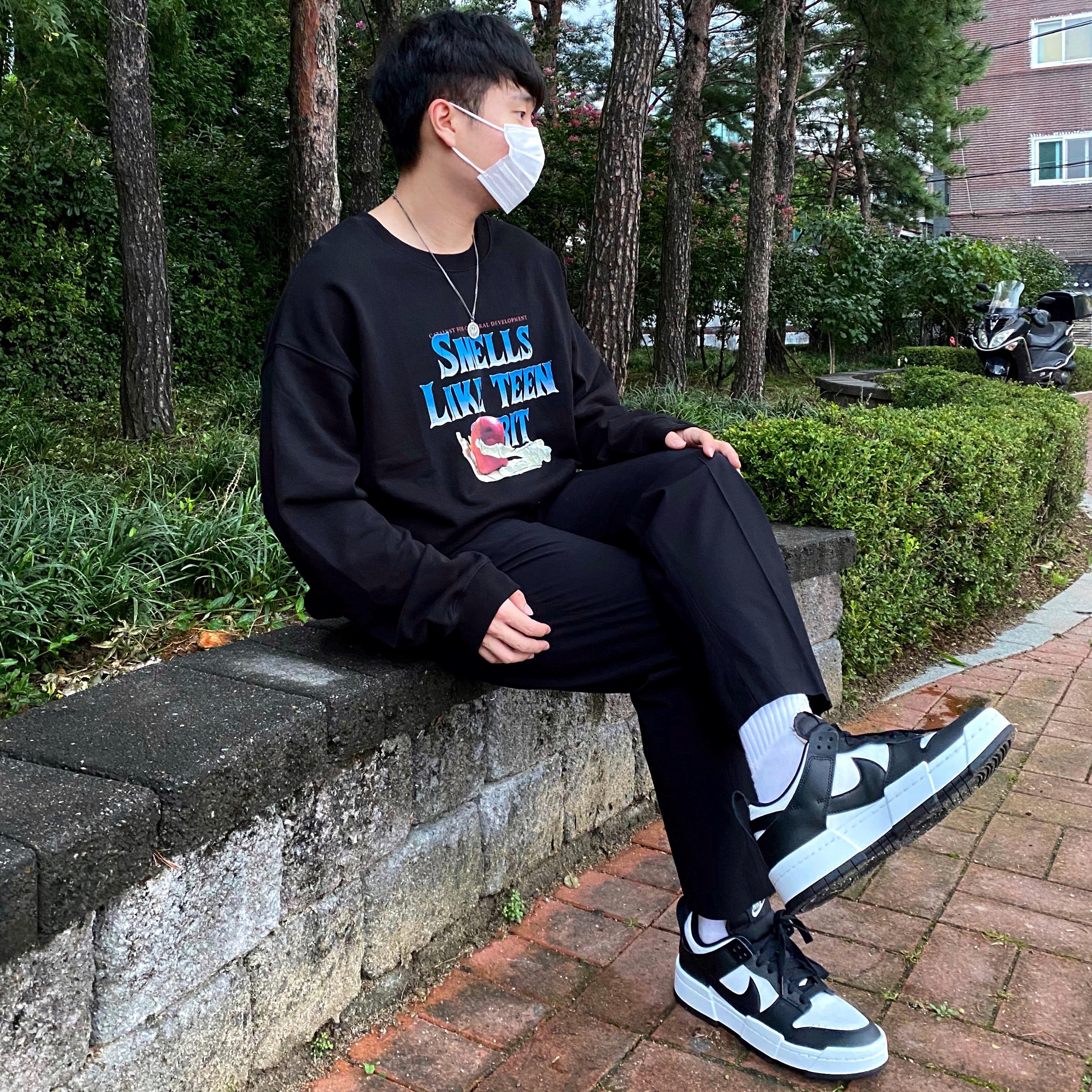 (W) Nike Dunk Low Disrupt Black White 착용 스타일