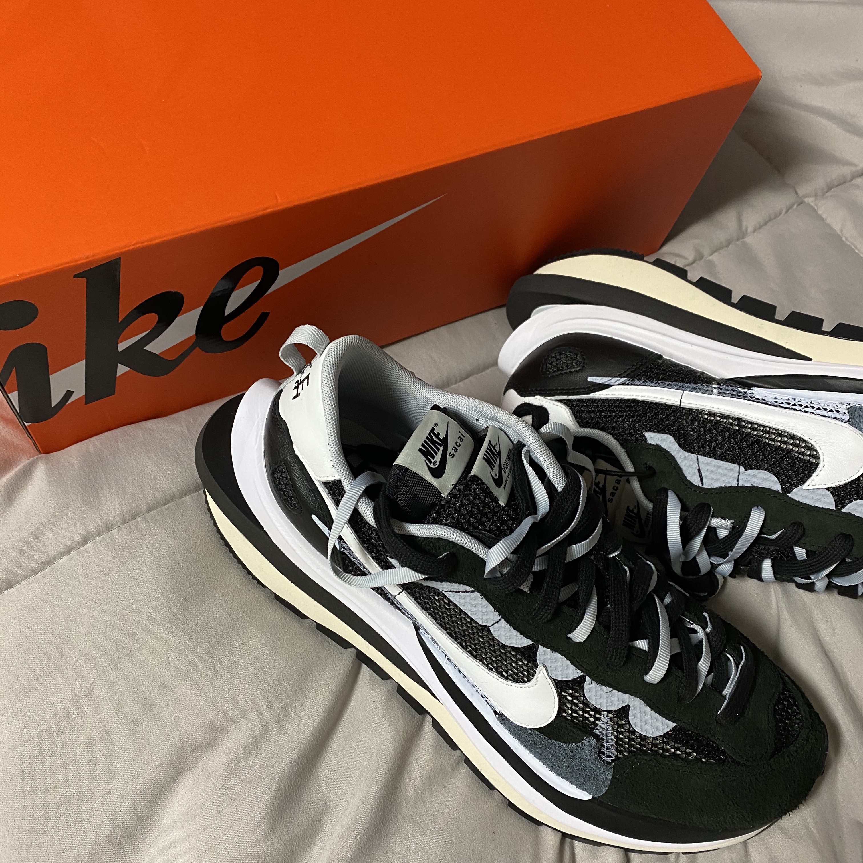 Nike x Sacai VaporWaffle Black White 착용 스타일