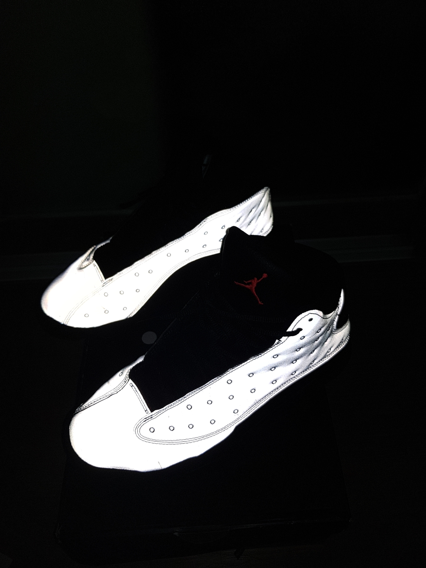 Jordan 13 Retro PRM 3M Reflective Silver 착용 스타일 - 1