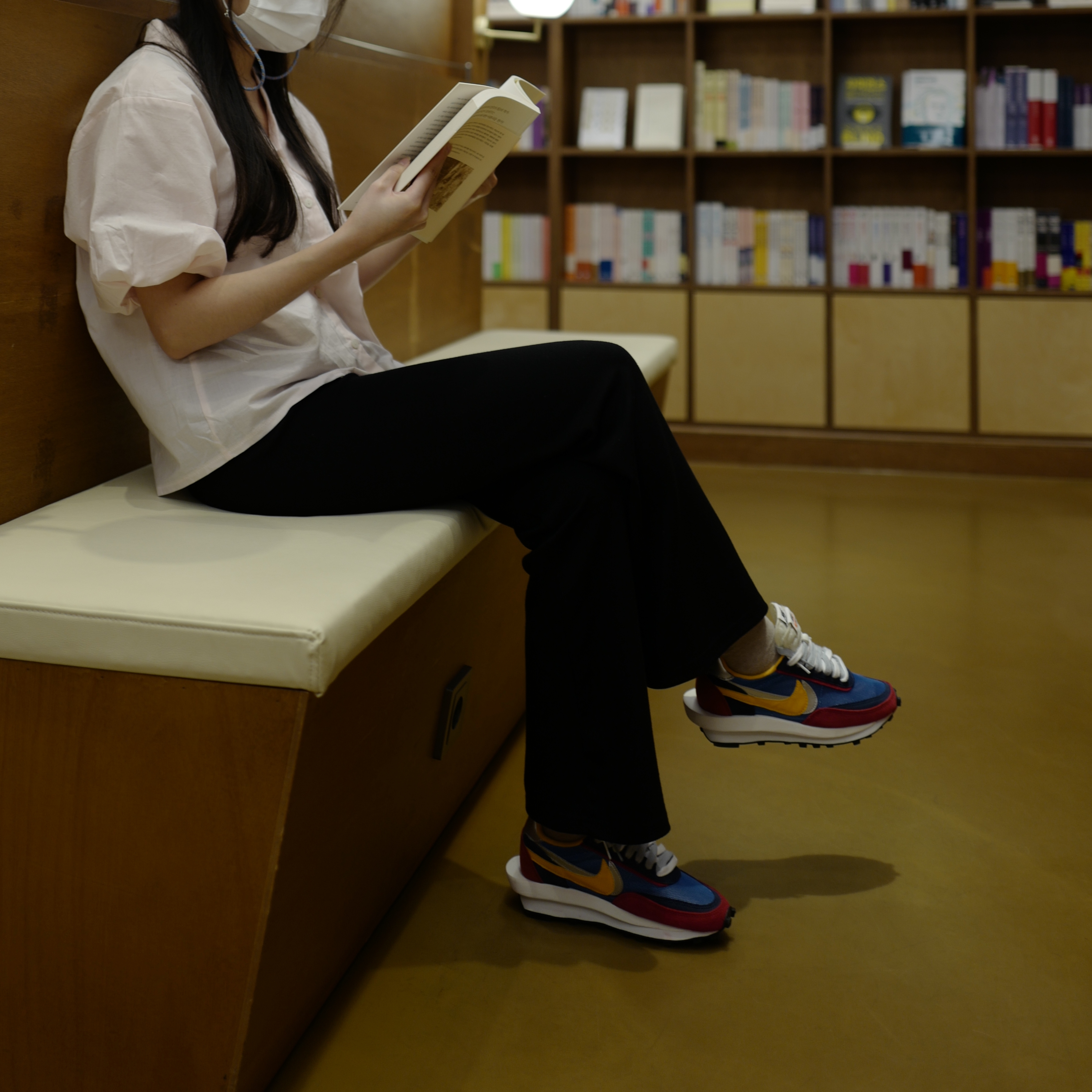Nike x Sacai LDWaffle Blue Multi 착용 스타일