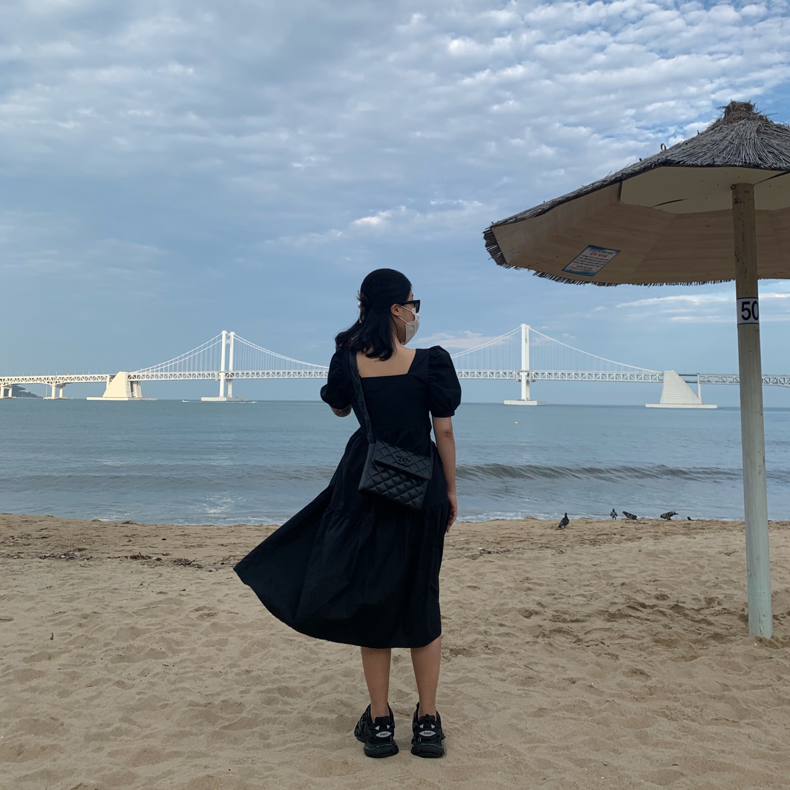 Balenciaga Track Sneakers Triple Black 착용 스타일