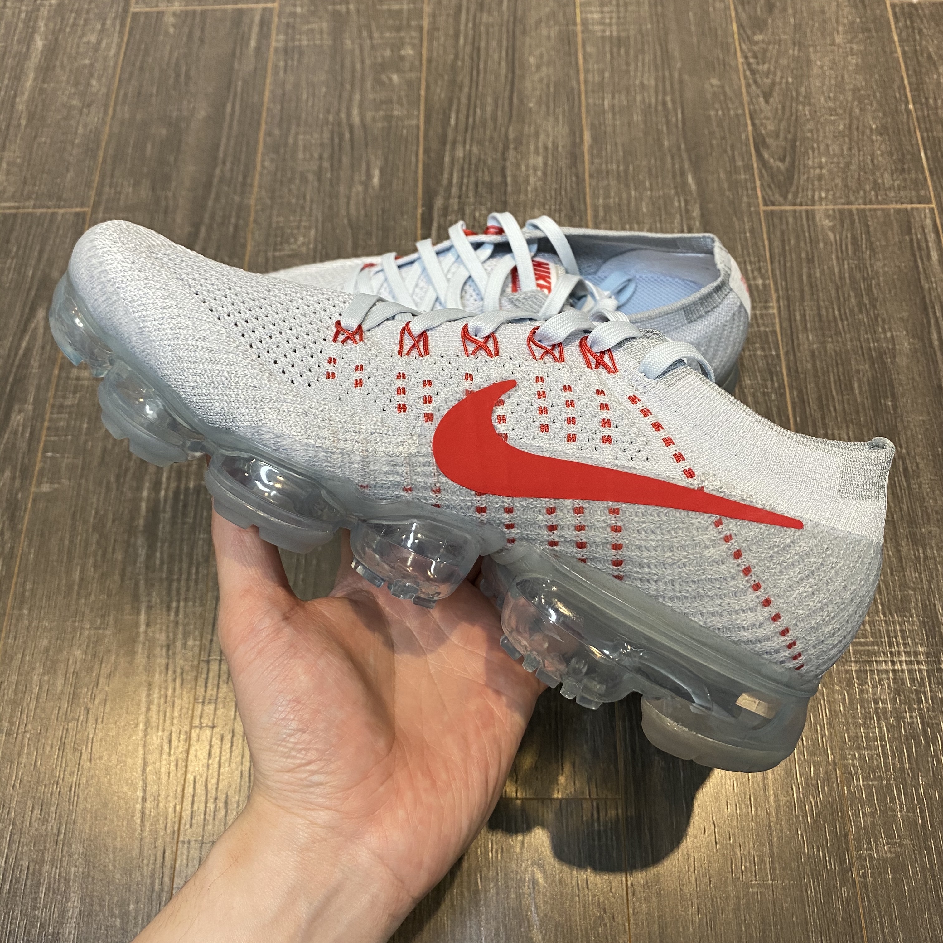 Nike Air VaporMax Flyknit OG University Red 착용 스타일
