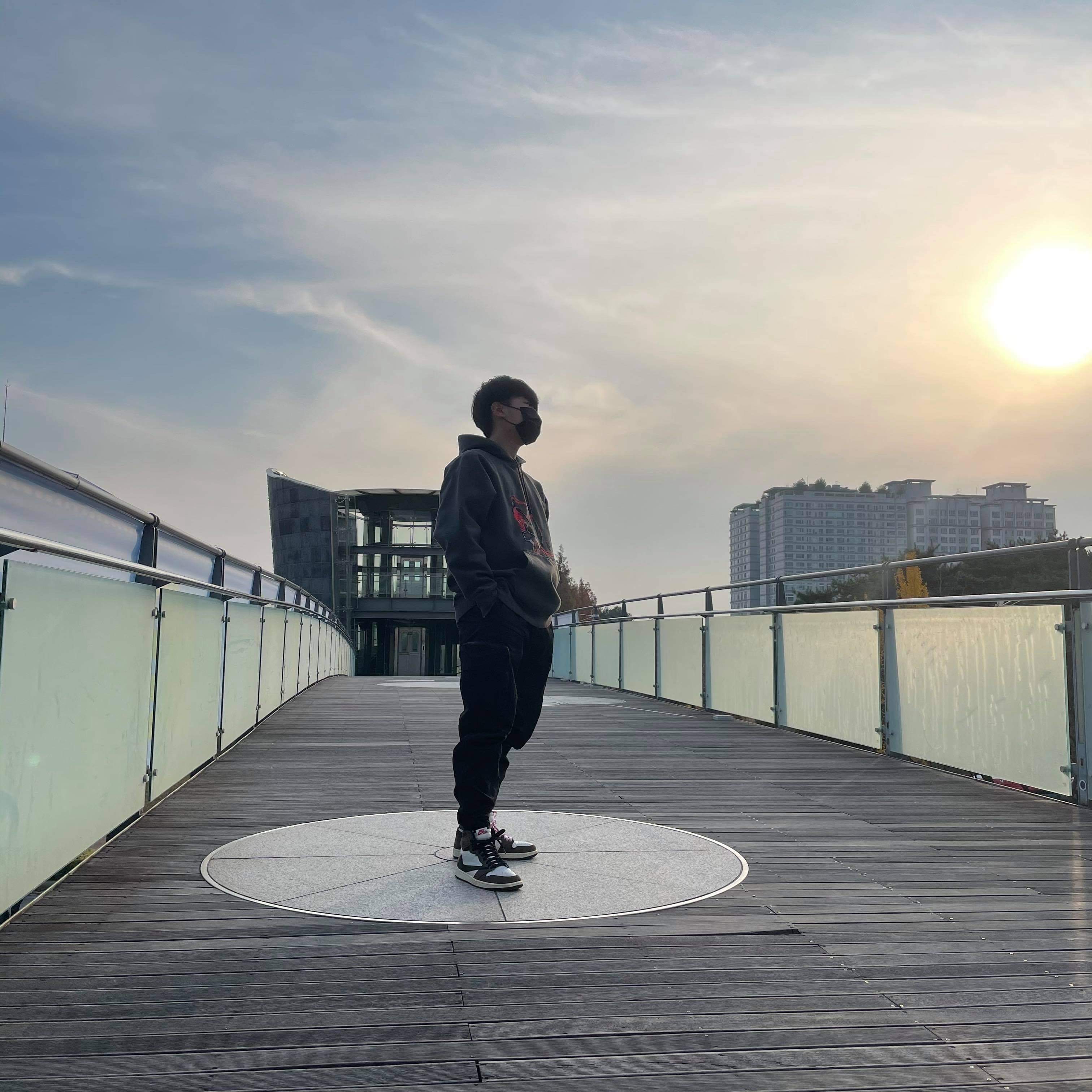 Jordan 1 x Travis Scott Retro High OG SP Mocha 착용 스타일
