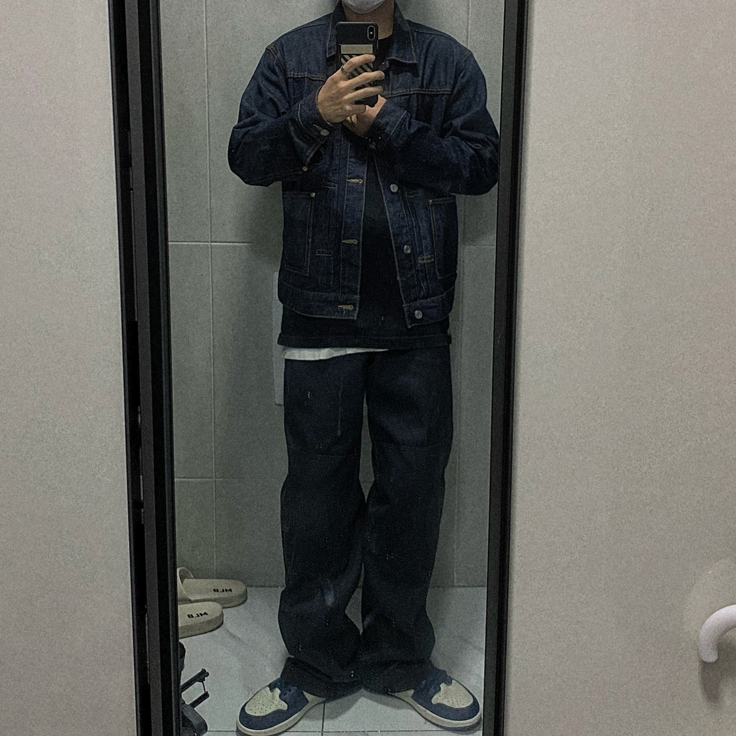 Jordan 1 Retro High Obsidian UNC 착용 스타일 - 2