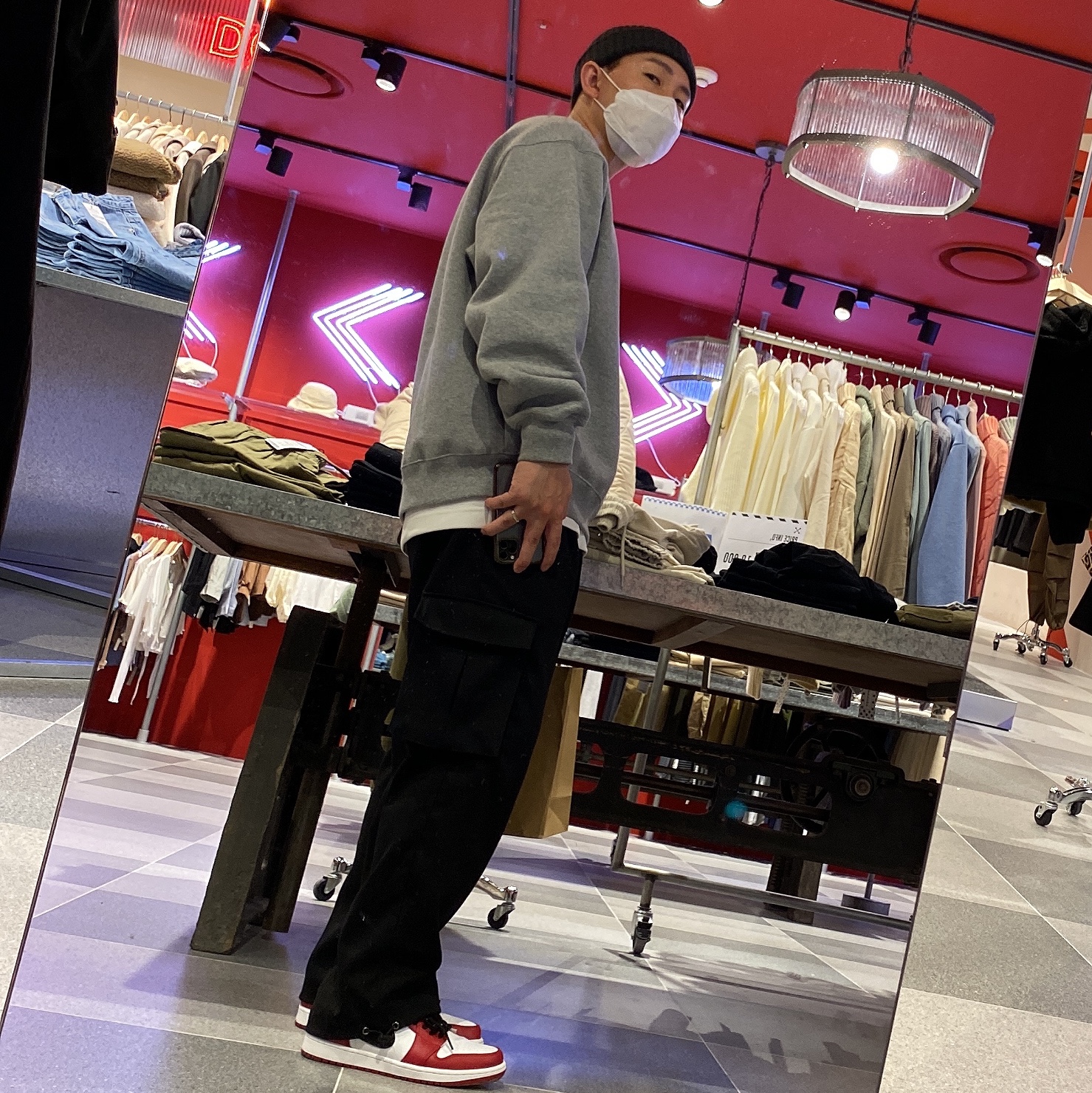 Jordan 1 Low Gym Red White, Nike x Stussy NRG BR Crew Fleece Grey 착용 스타일