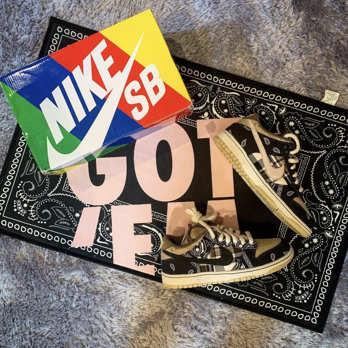 Nike x Travis Scott SB Dunk Low 착용 스타일