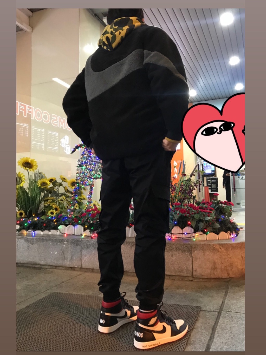 Jordan 1 Retro High Not for Resale Varsity Red 착용 스타일