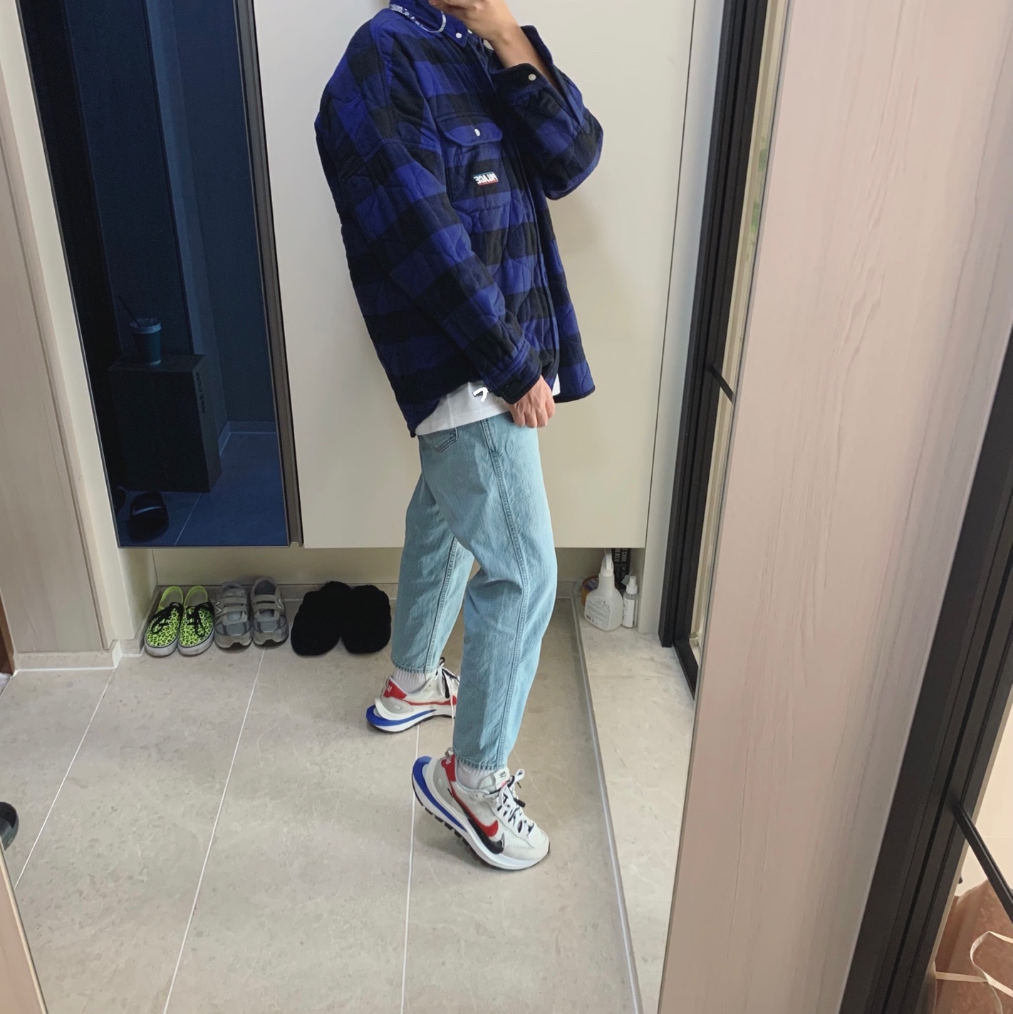 Nike x Sacai VaporWaffle Royal Fuchsia 착용 스타일