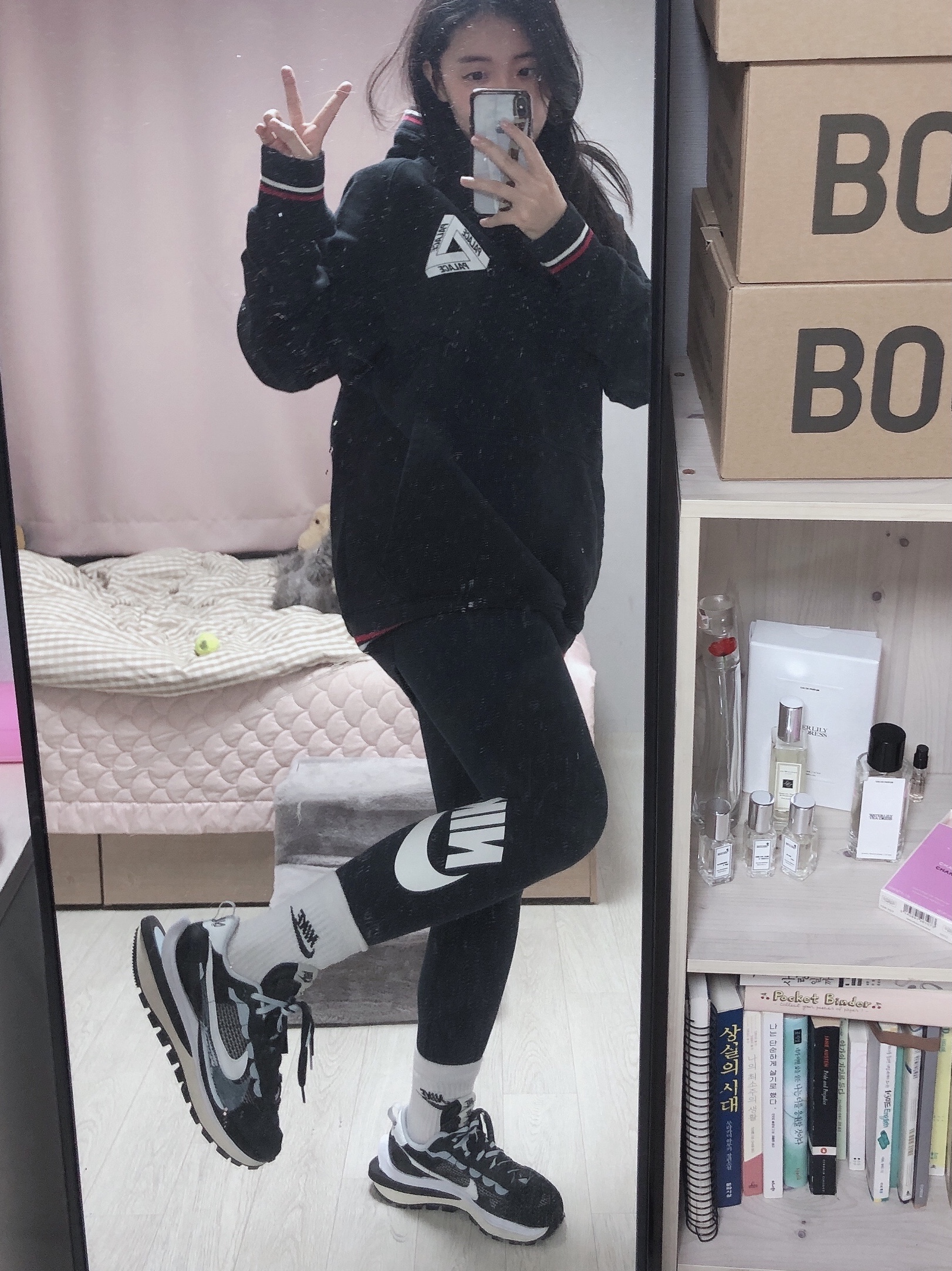 Nike x Sacai VaporWaffle Black White 착용 스타일