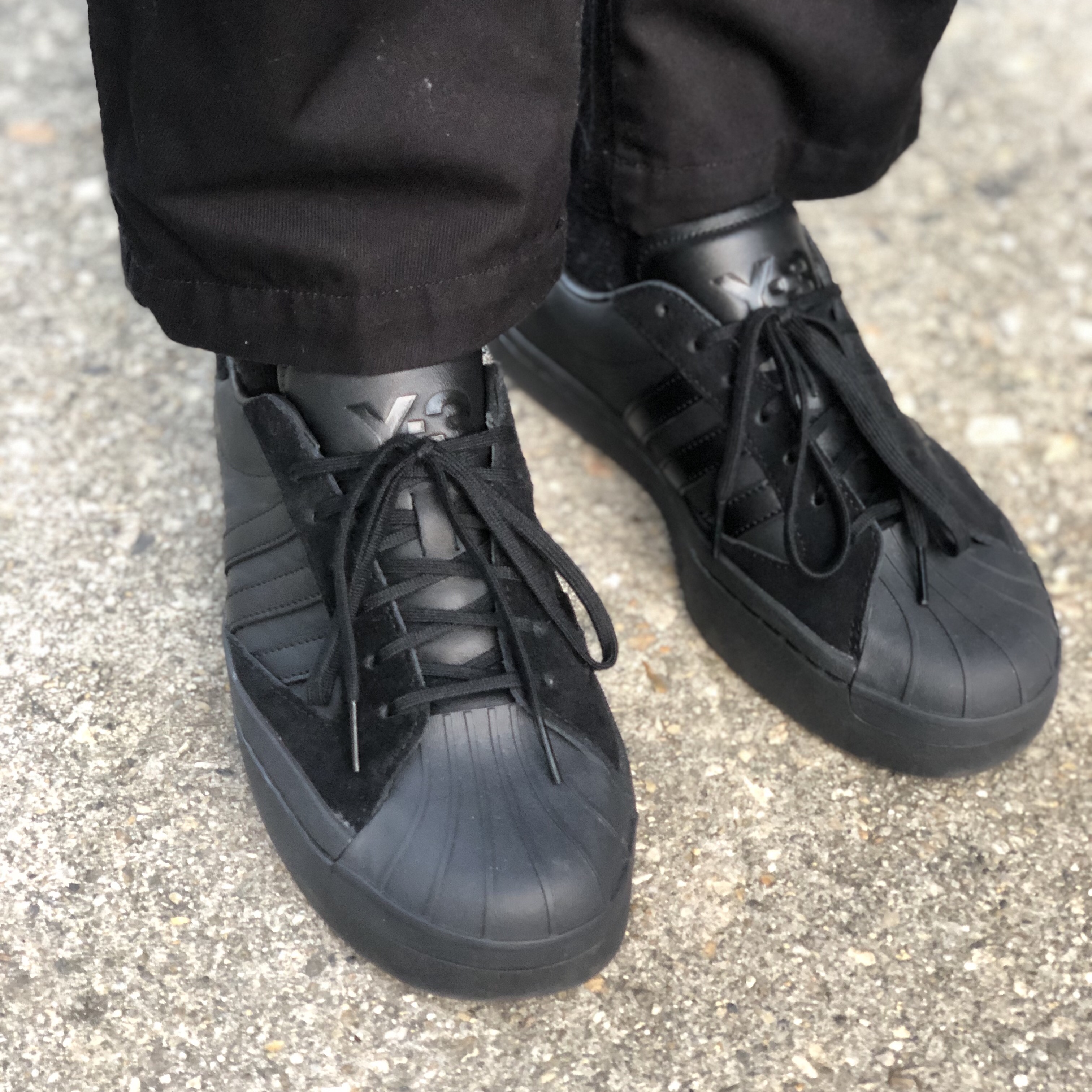Y-3 Pureboost Triple Black 착용 스타일