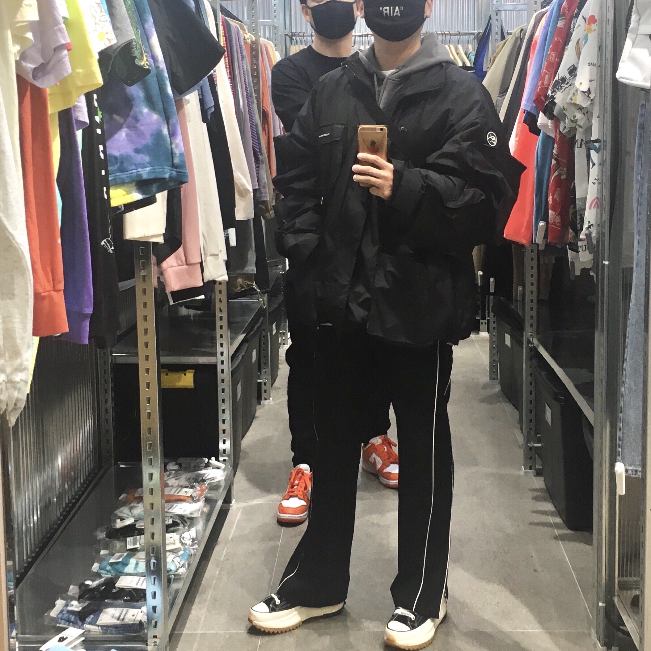 Converse x JW Anderson Run Star Hike Hi Black, Nike Dunk Low SP Syracuse 2020 착용 스타일