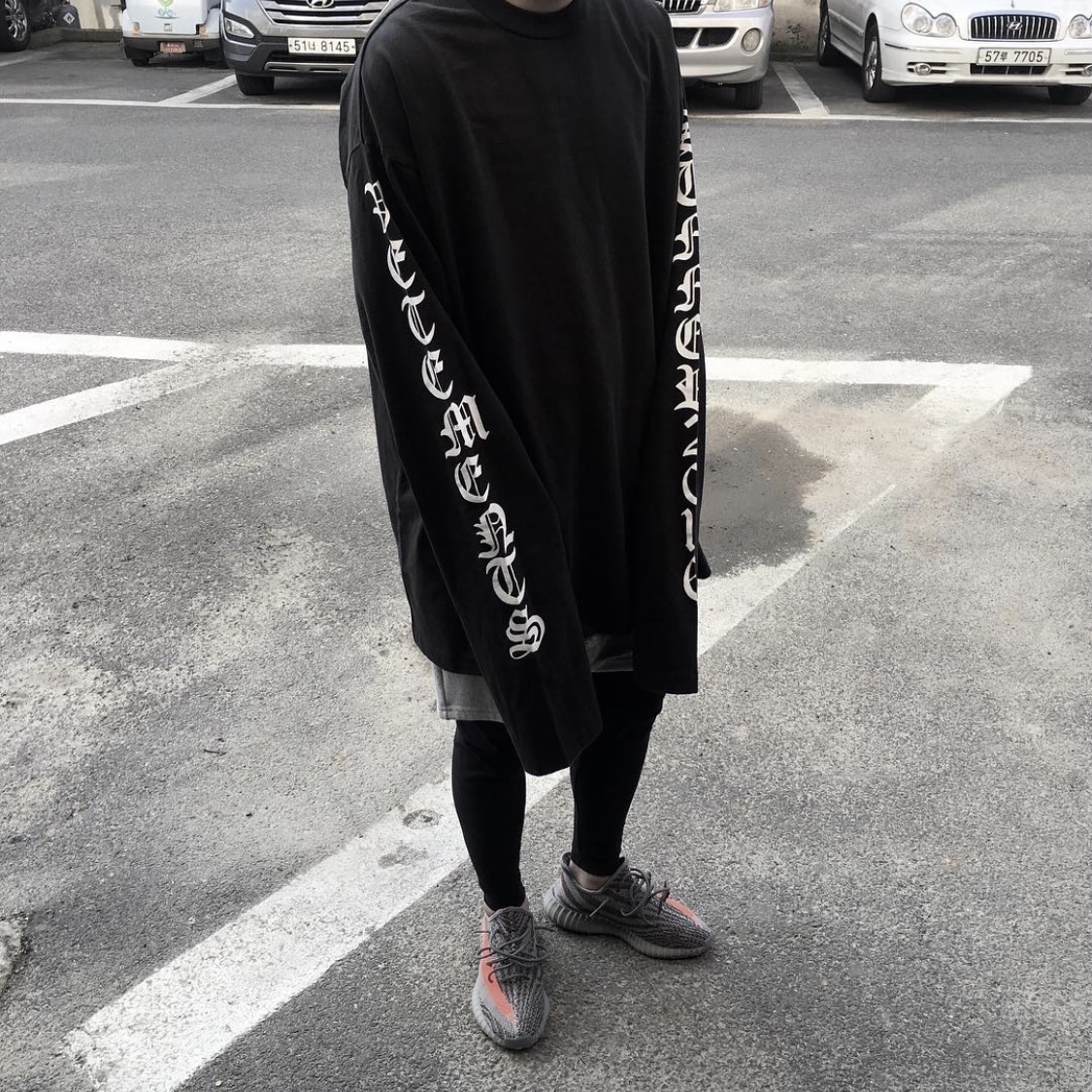 Adidas Yeezy Boost 350 V2 Beluga 착용 스타일 - 1