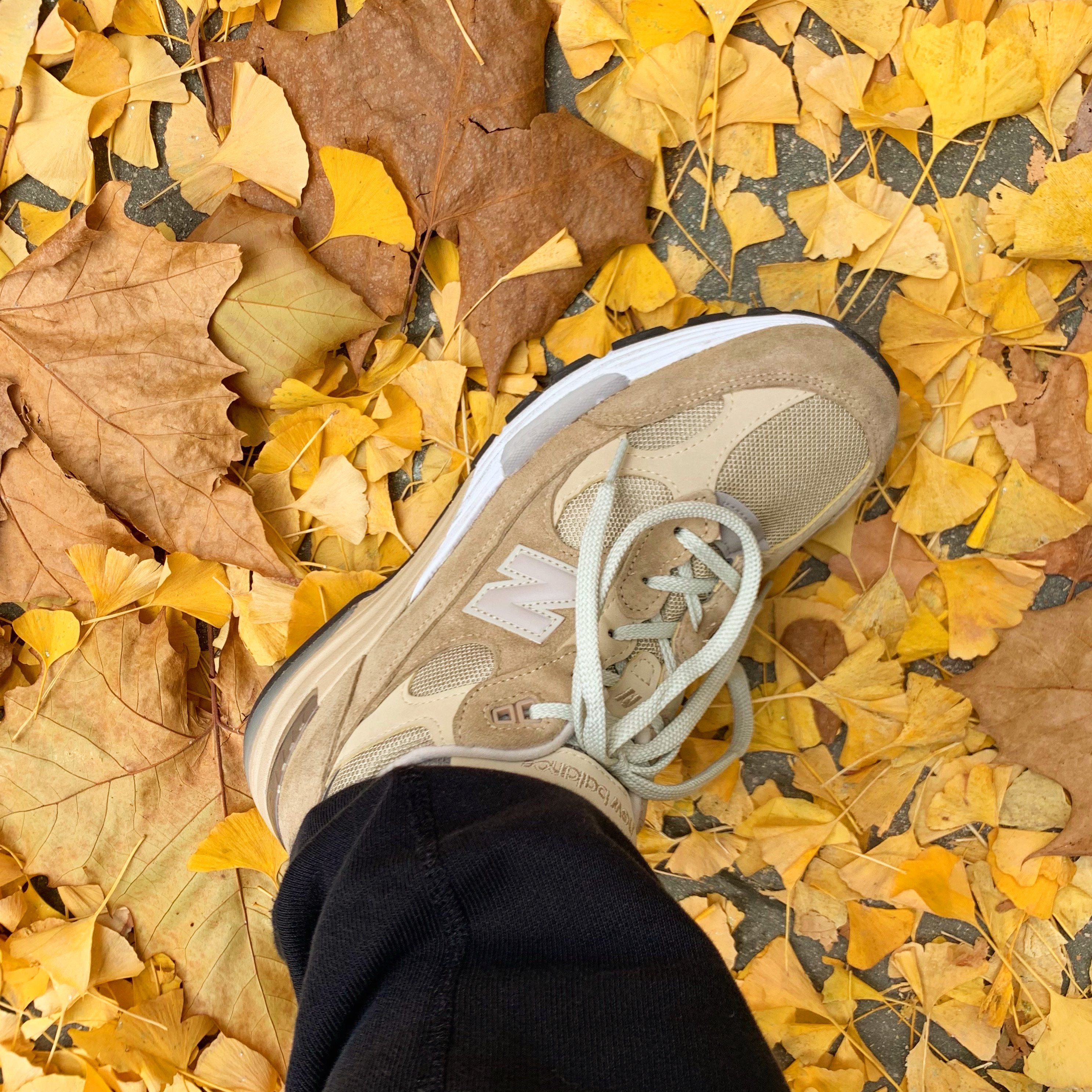 New Balance 992 Made in USA Tan 착용 스타일