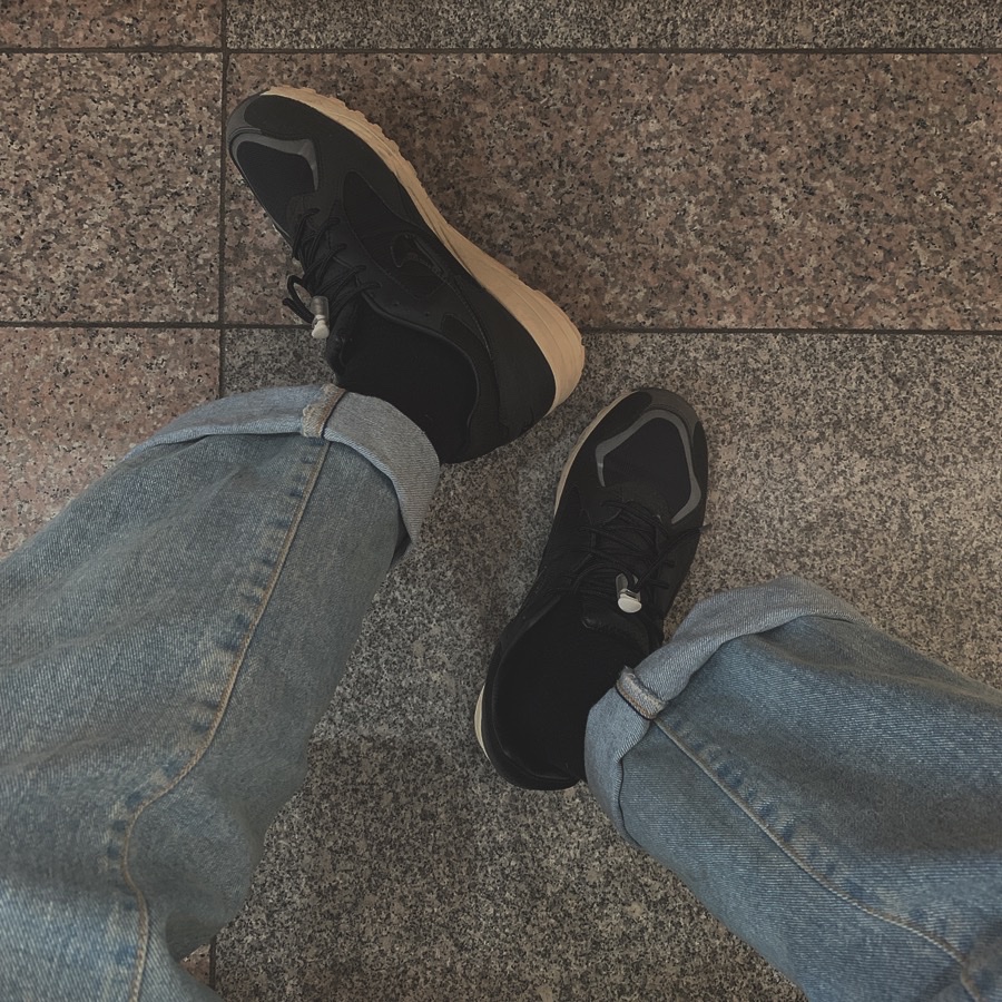 Nike x Fear of God Air Skylon 2 Black Sail 착용 스타일