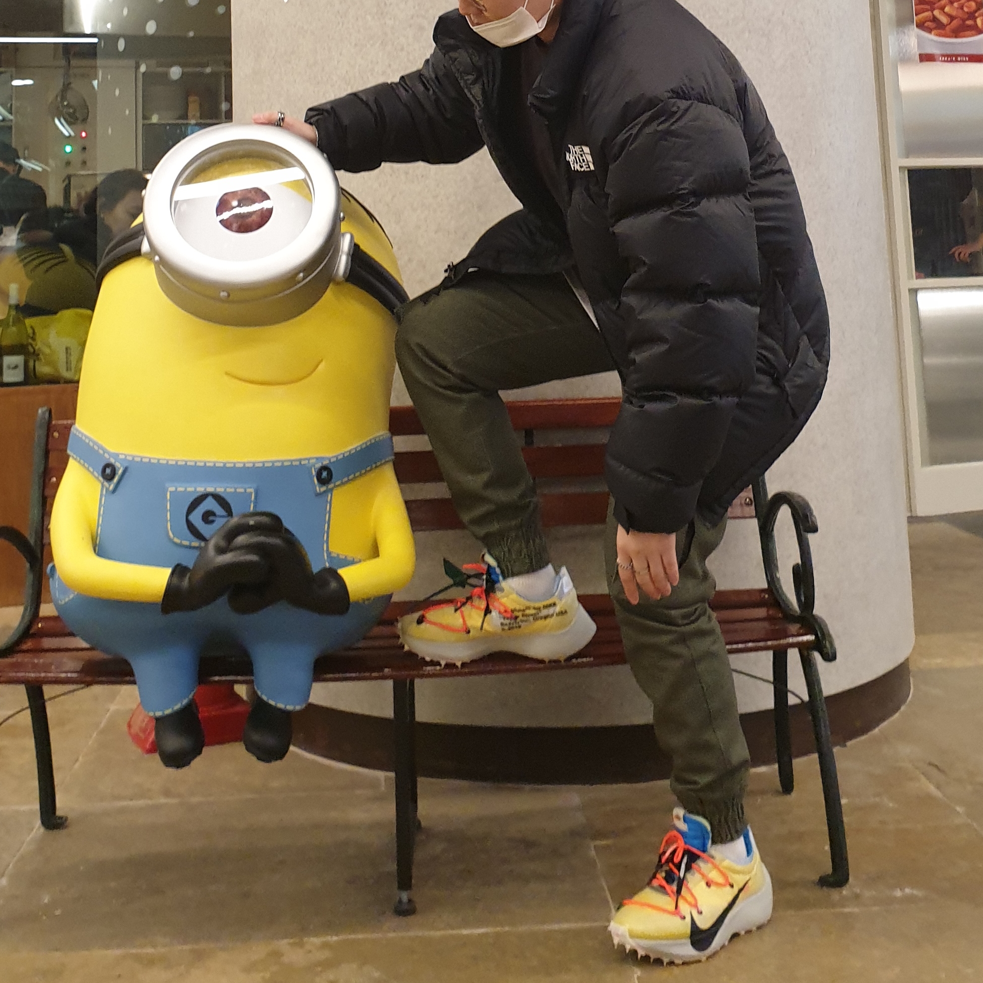 (W) Nike x Off-White Vapor Street Tour Yellow 착용 스타일